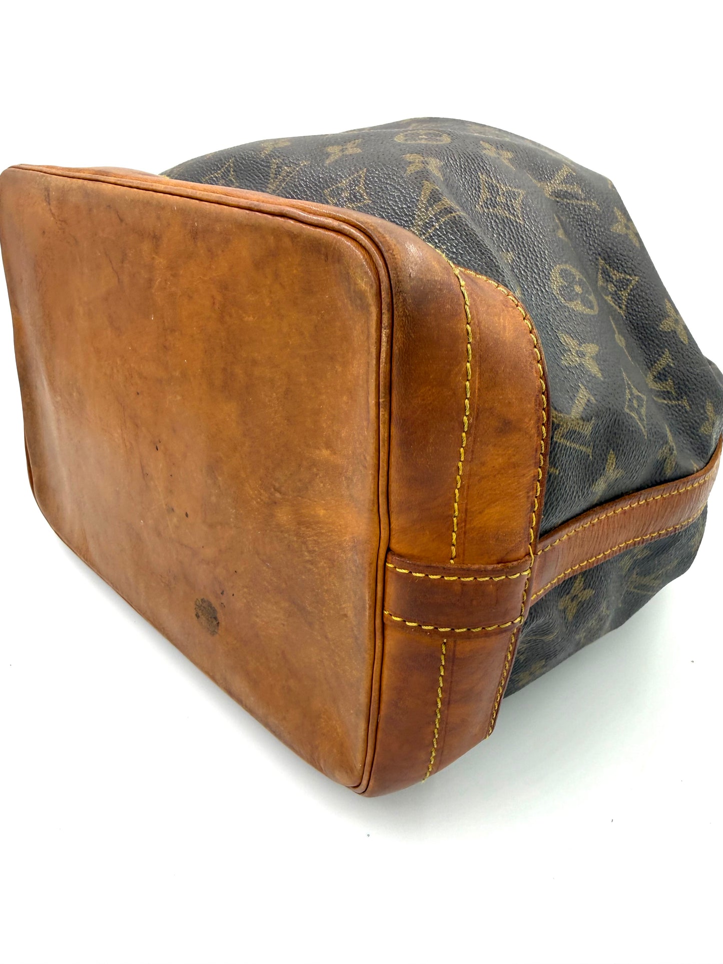 LOUIS VUITTON Noe grande Monogram Canvas