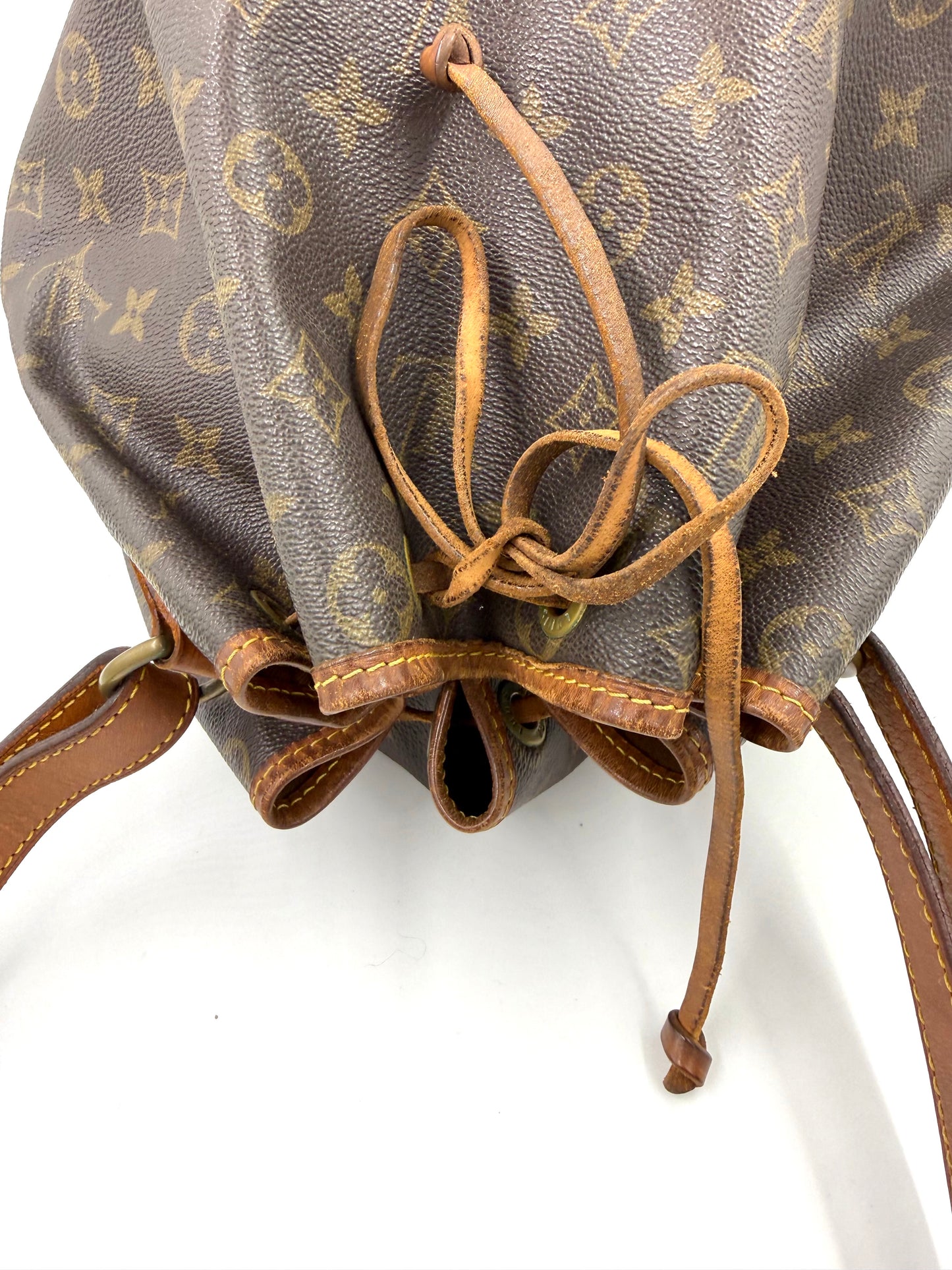 LOUIS VUITTON Noe grande Monogram Canvas