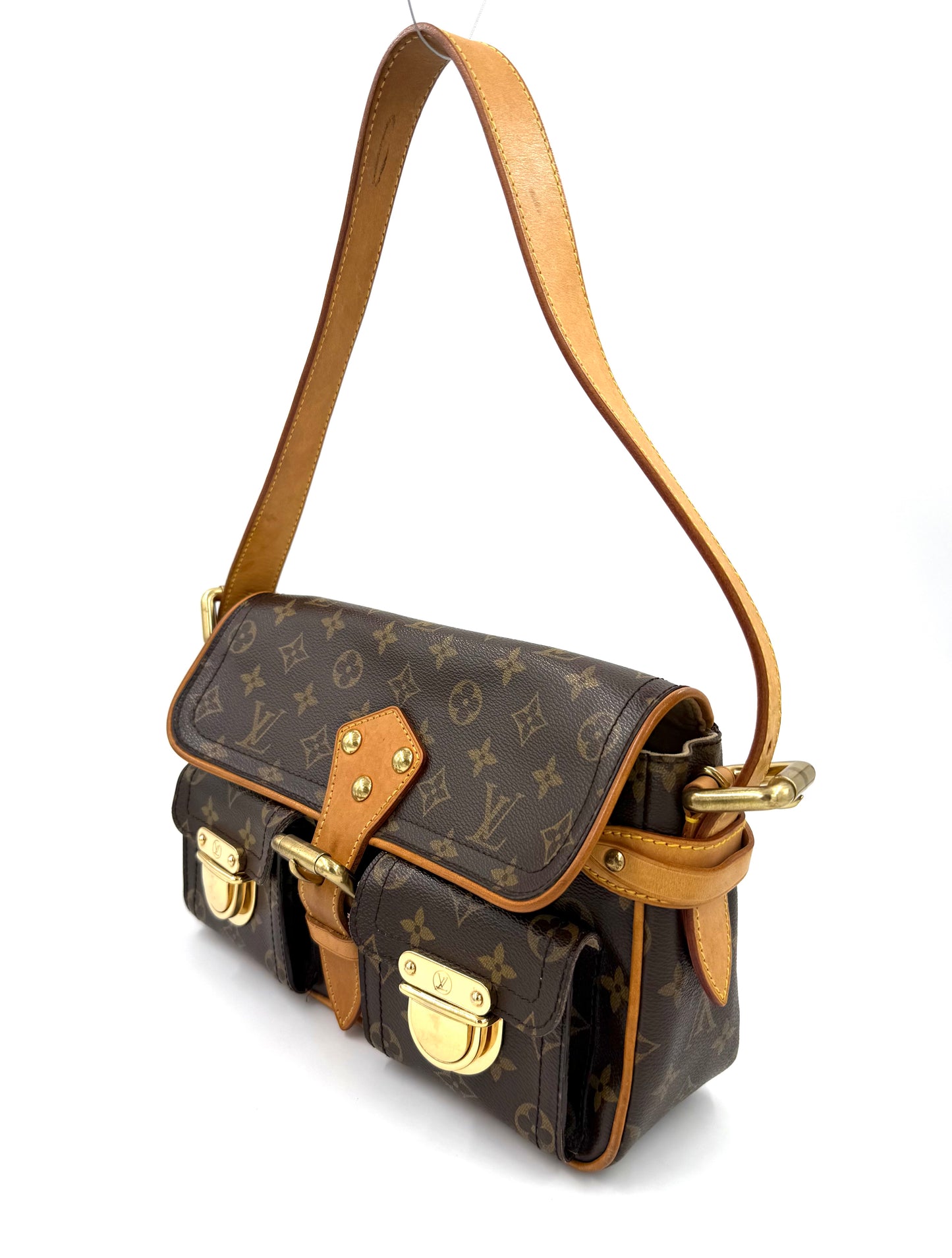 LOUIS VUITTON Hudson Monogram Canvas