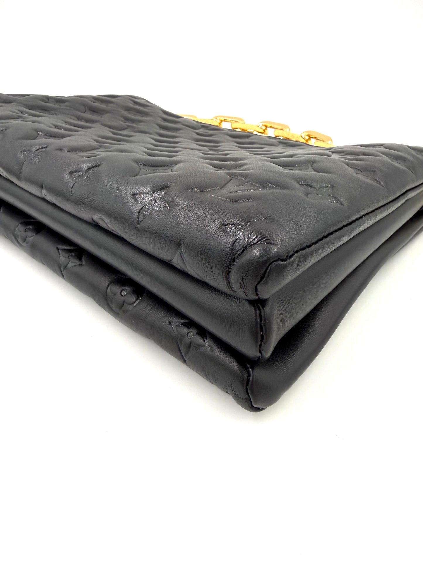 LOUIS VUITTON Coussin MM Monogram Empreinte schwarz