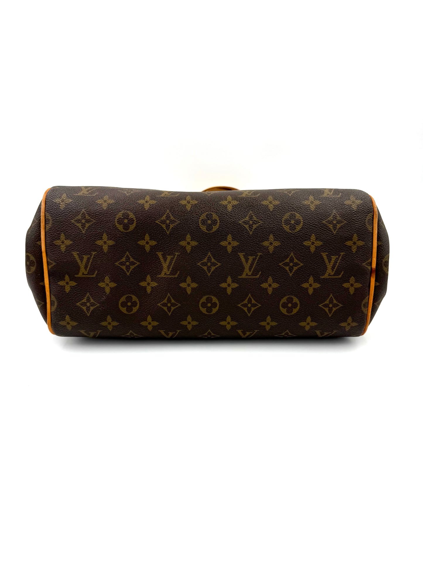 LOUIS VUITTON Montogureil Monogram Canvas