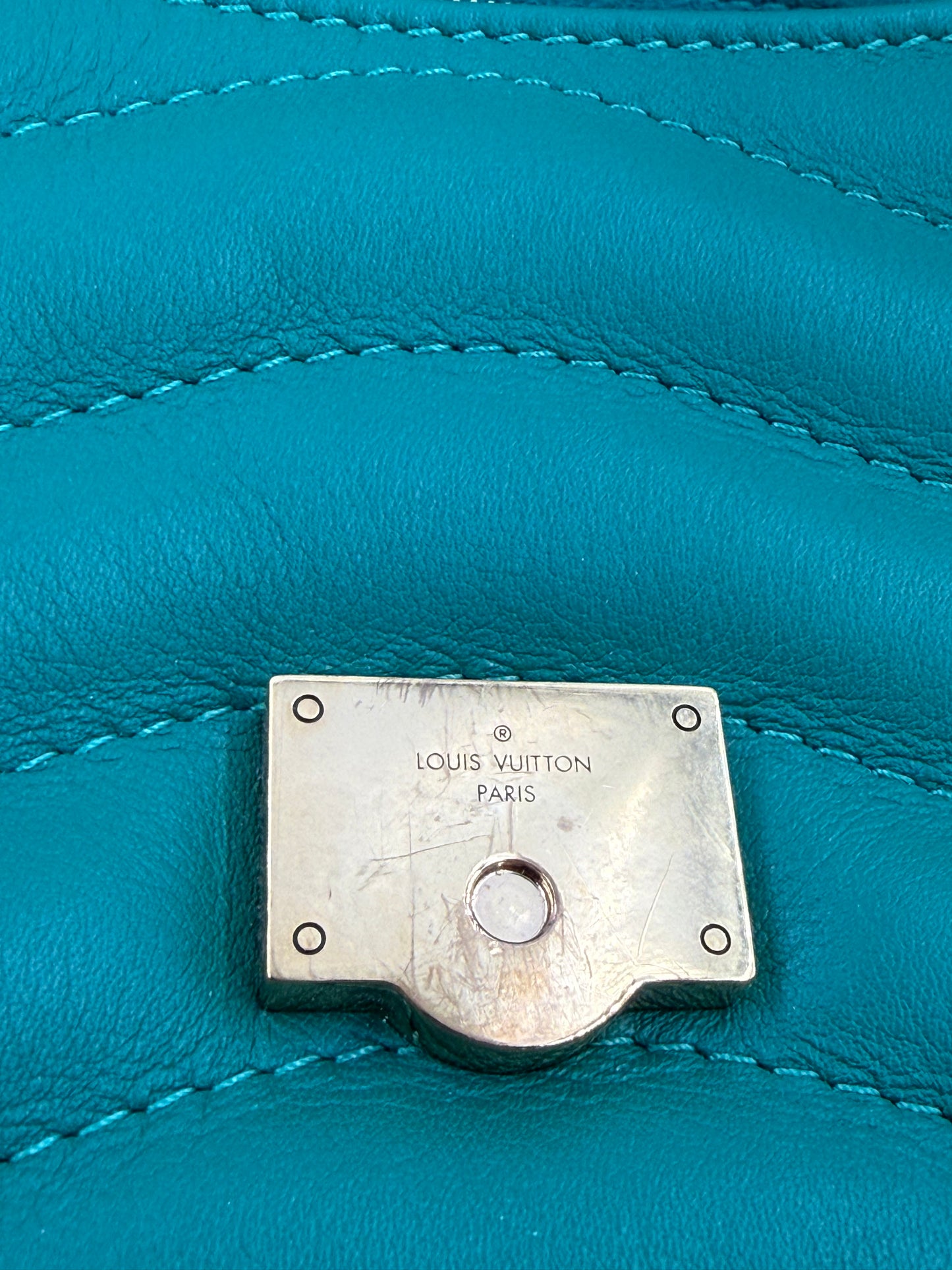 LOUIS VUITTON New Wave türkis