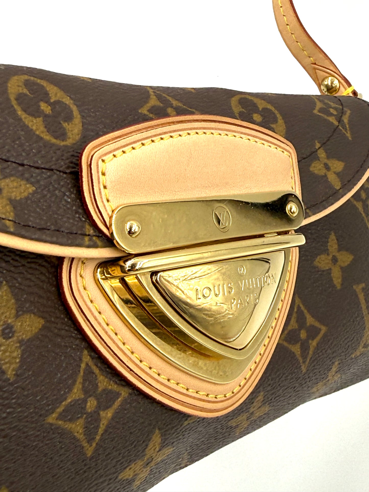 LOUIS VUITTON Pochette Beverly Monogram Canvas