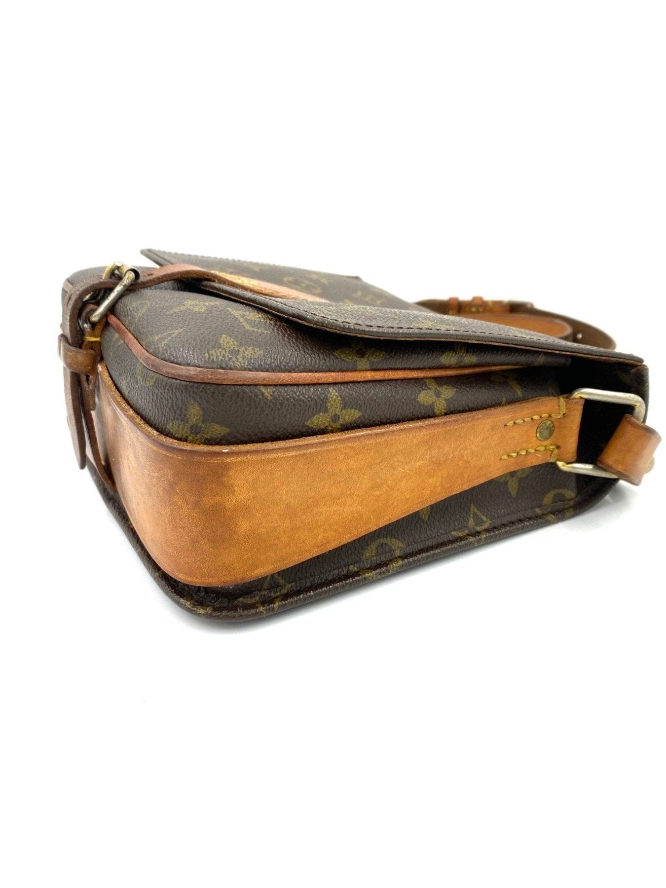 LOUIS VUITTON Cartouchiere GM Monogram Canvas - Clutch & Macarons - 882 - Clutch & Macarons -