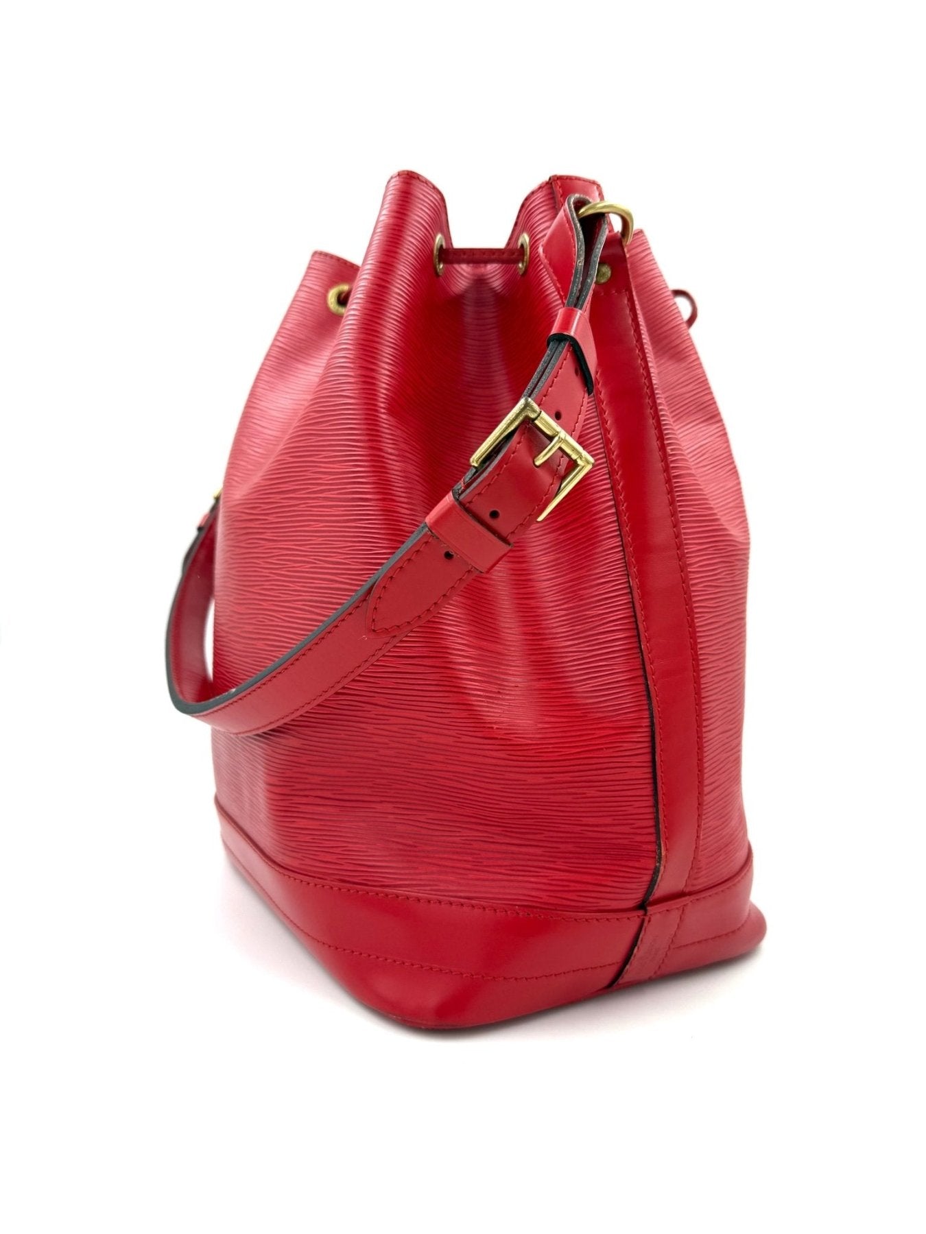 LOUIS VUITTON Sac Noe grande Epi rouge - Clutch & Macarons - AR0995 - Clutch & Macarons -
