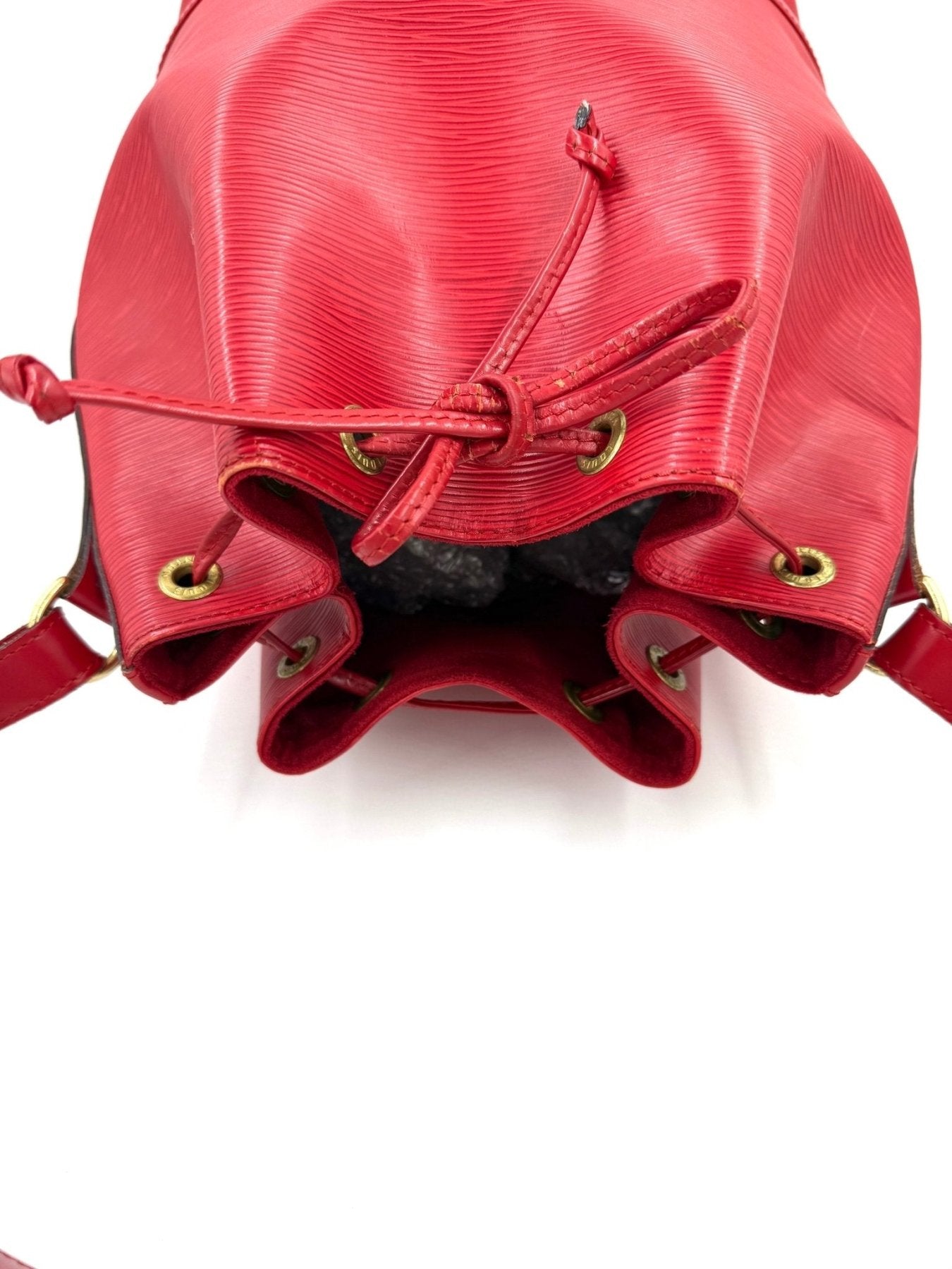 LOUIS VUITTON Sac Noe grande Epi rouge - Clutch & Macarons - AR0995 - Clutch & Macarons -
