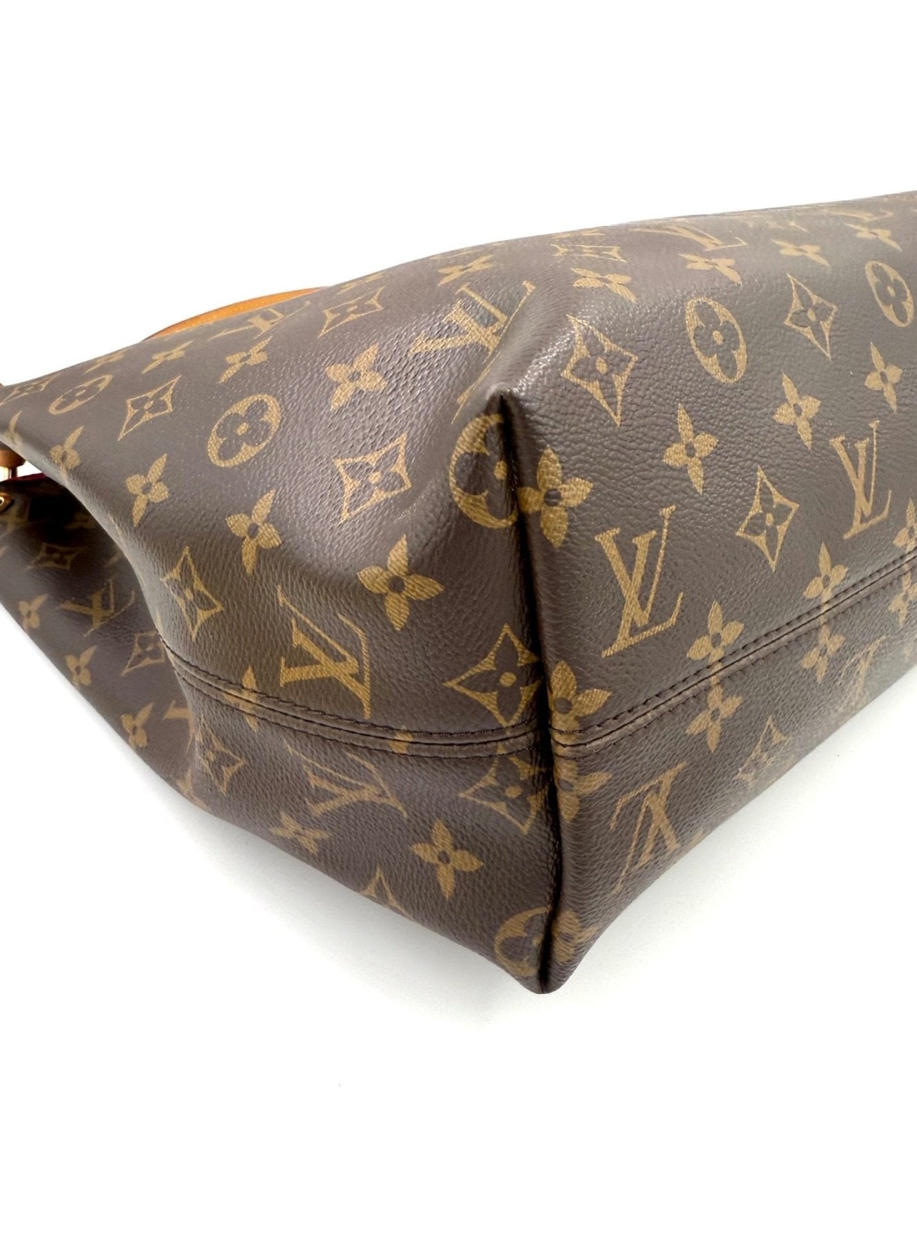 Louis Vuitton Graceful MM Handtasche in Monogram Canvas, Detailansicht der charakteristischen Muster und Lederstruktur