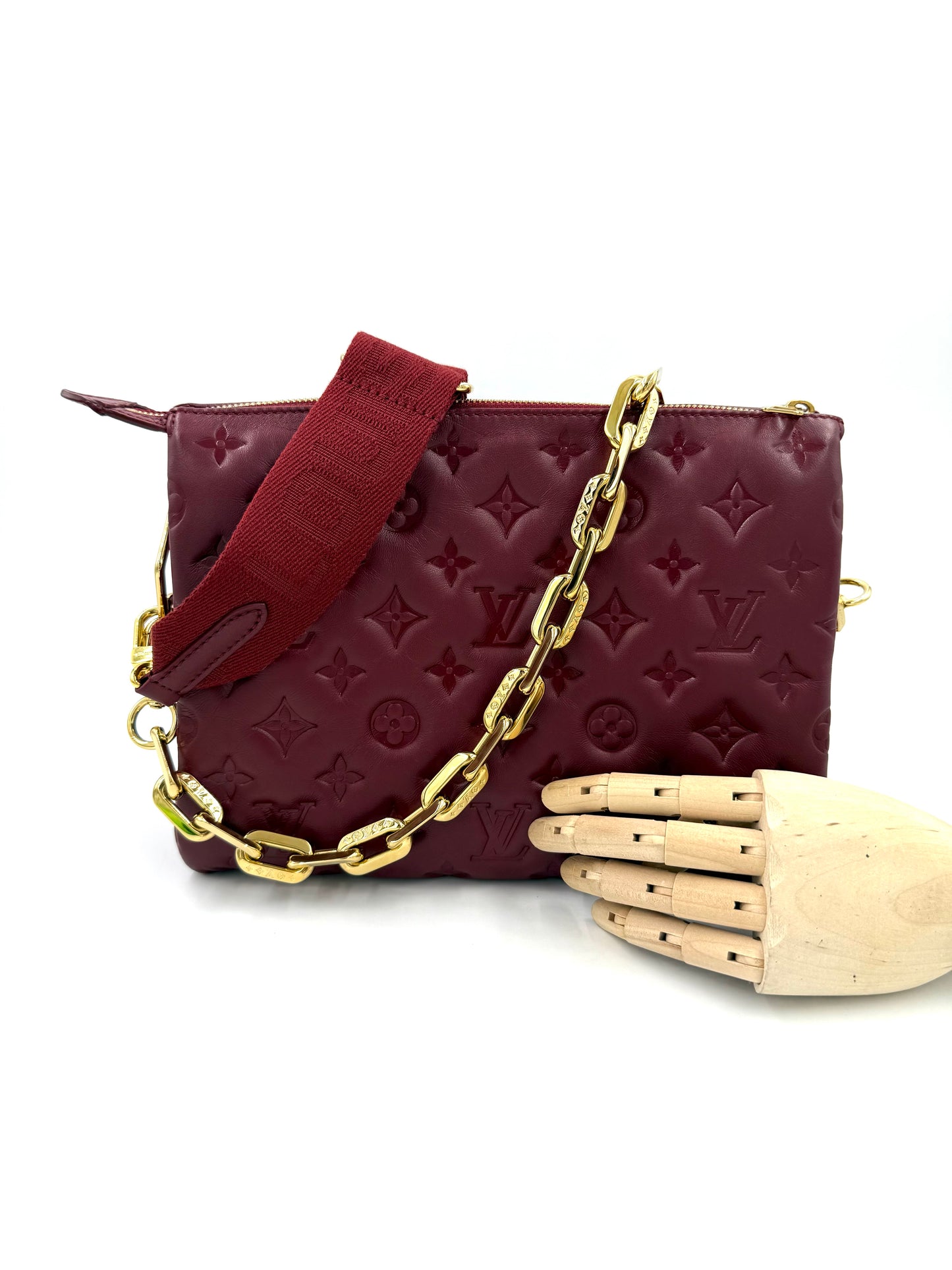 LOUIS VUITTON Coussin PM bordeaux