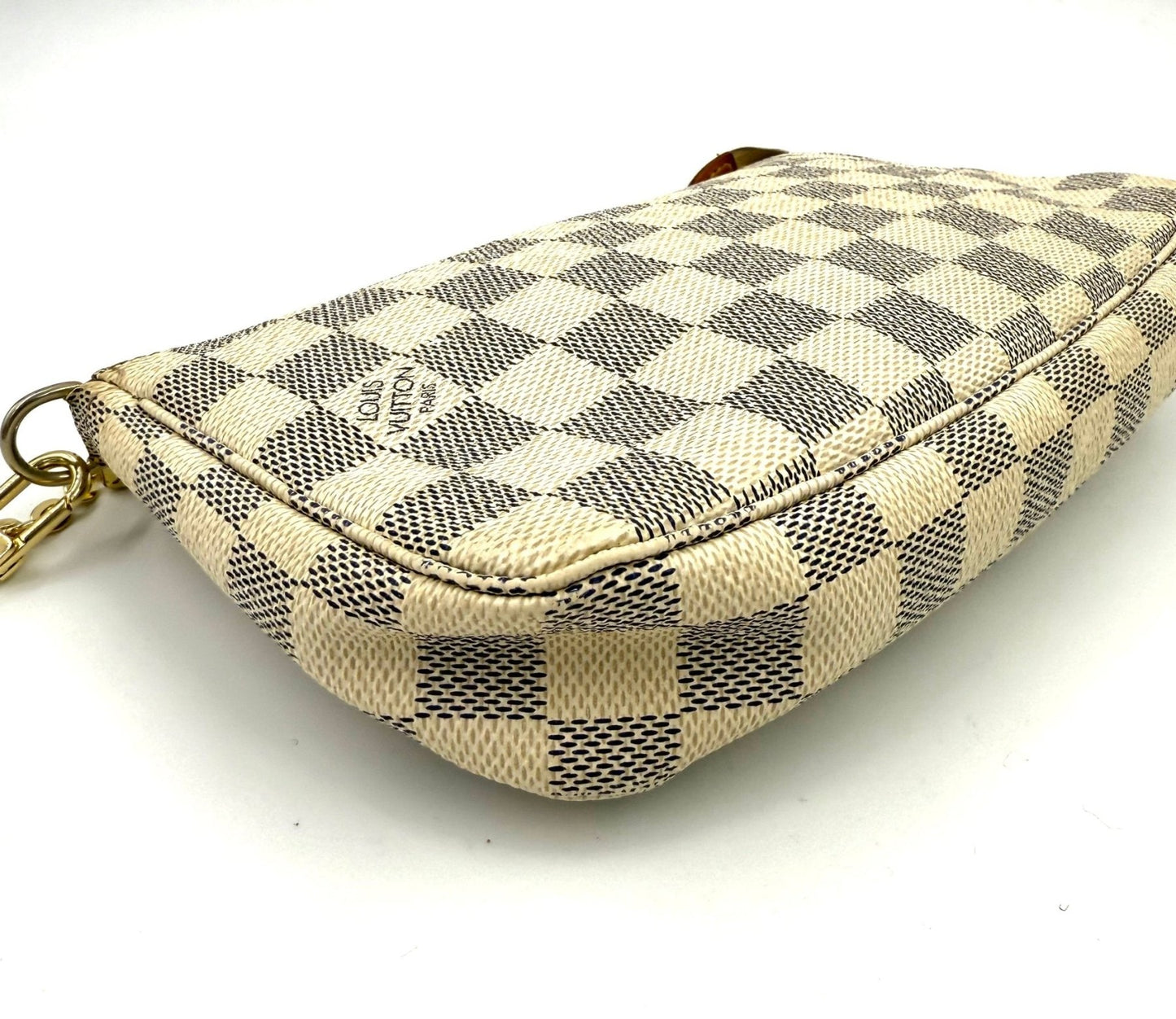 LOUIS VUITTON Pochette Accessoires Damier Azur mit Gold Chain - Clutch & Macarons - CA4067 - Clutch & Macarons -