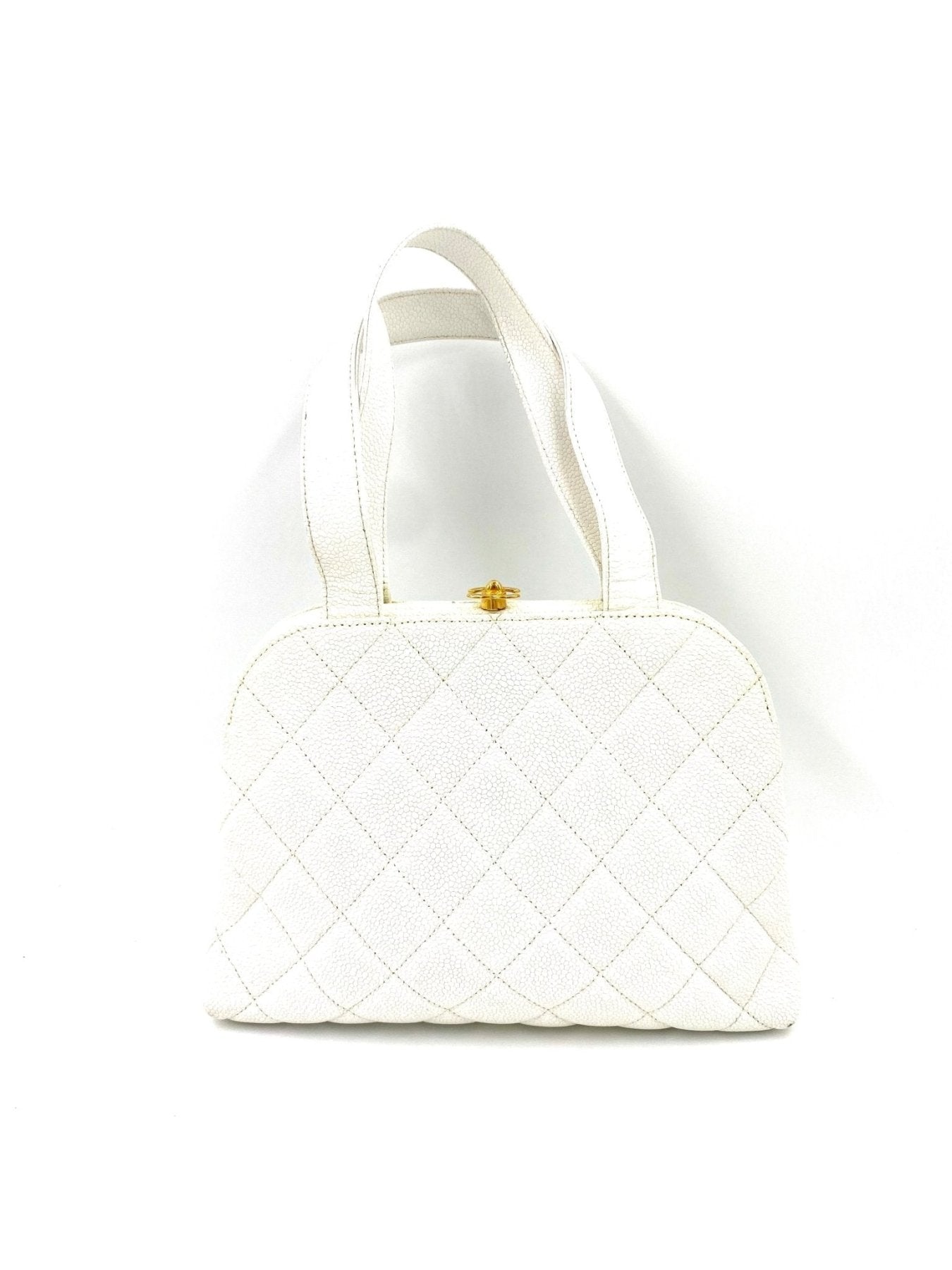 CHANEL Vintage Quilted Handtasche in weiss, Kalbsleder mit klassischem Rautenmuster und goldenen Beschlagen