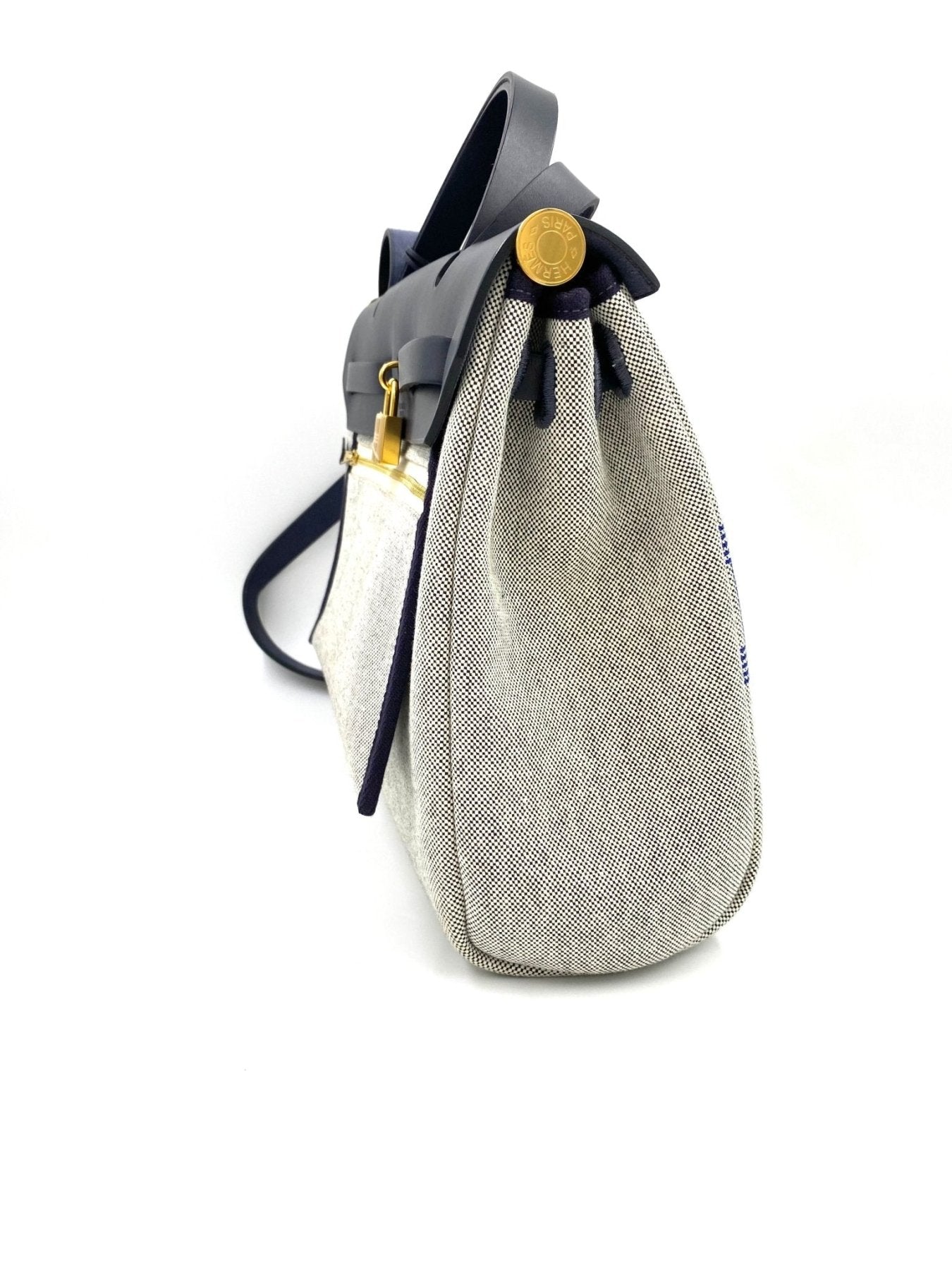 HERMES Herbag 31 Circuit in grau-beigem Canvas und schwarzem Leder mit goldener Hardware, Seitenansicht