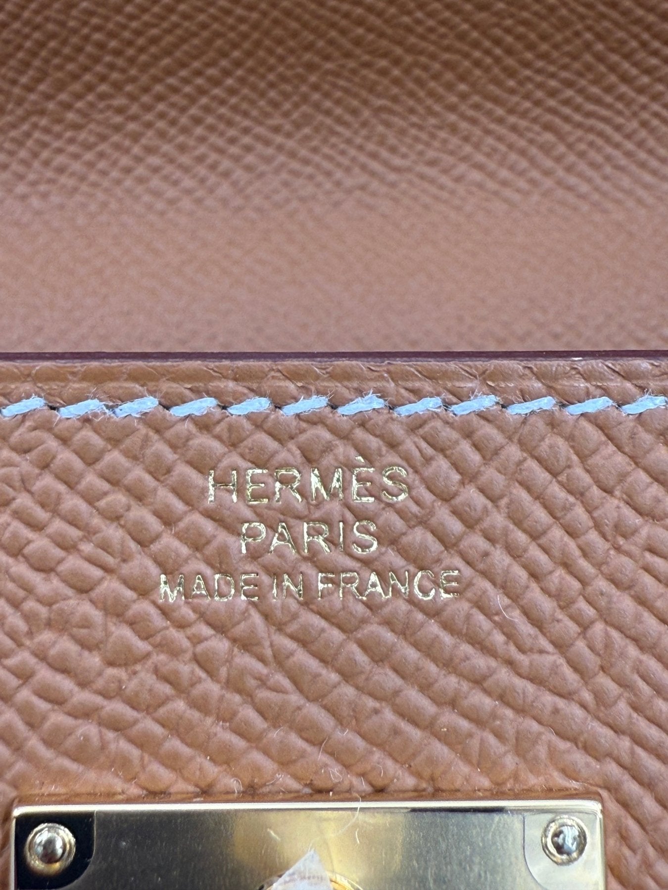 HERMÈS Kelly to Go Tressage Epsom Gold - Clutch & Macarons - W - Clutch & Macarons -