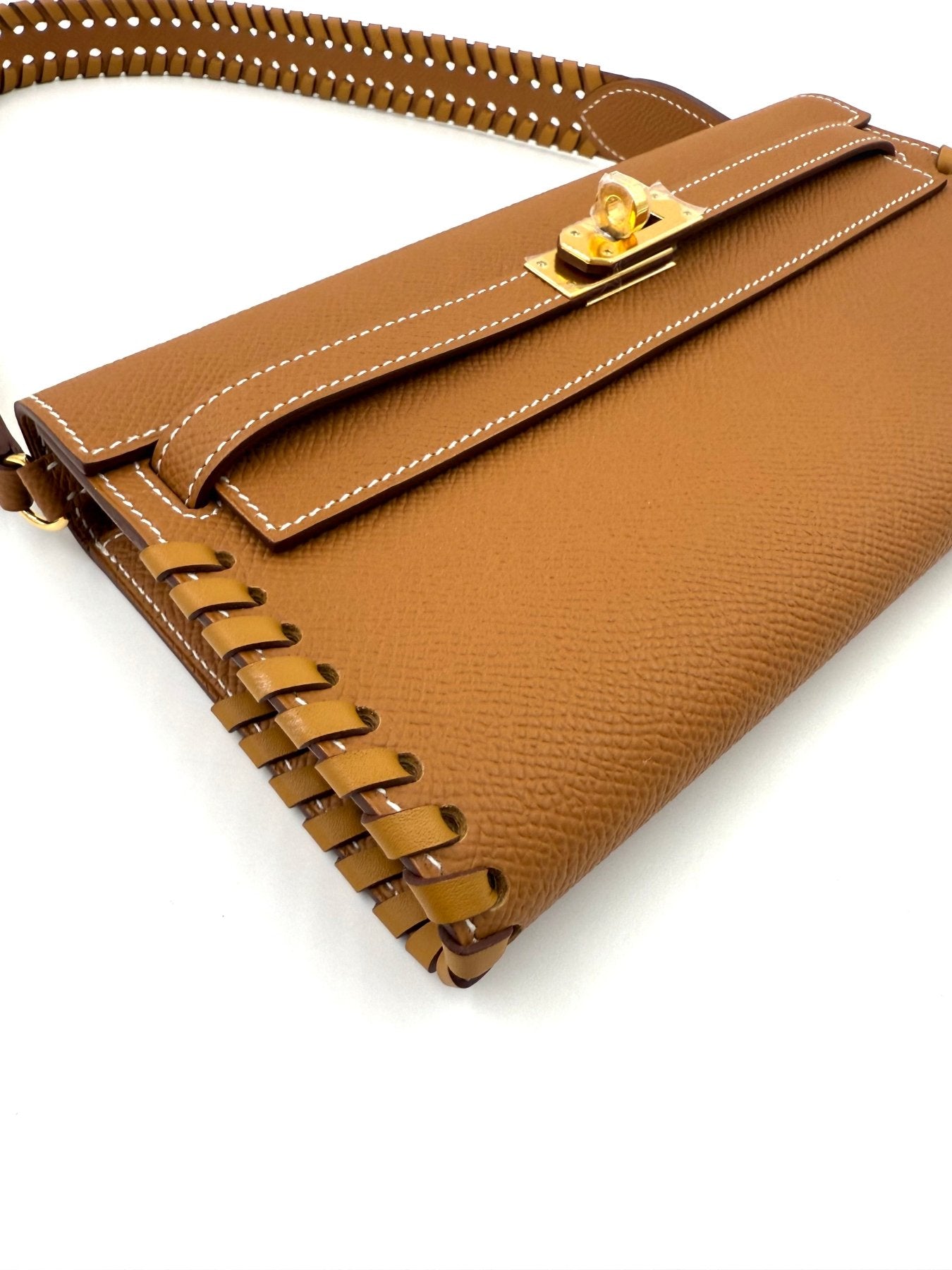 HERMÈS Kelly to Go Tressage Epsom Gold - Clutch & Macarons - W - Clutch & Macarons -