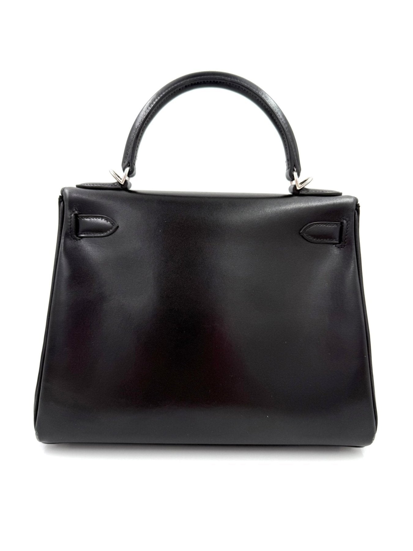 HERMÈS Kelly 28 Handtasche in schwarzem Boxleder mit Palladium-Hardware, klassische Form mit Top-Griff und Verschluss