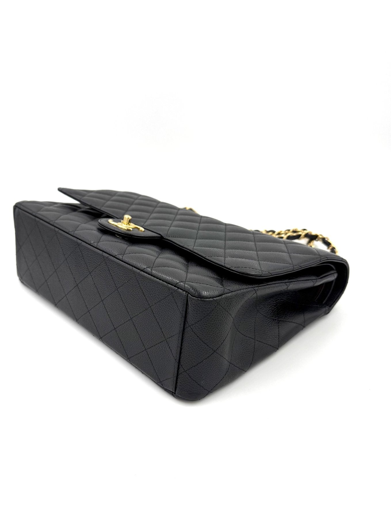 CHANEL Timeless Double Flap Maxi Caviar - Clutch & Macarons - 24988192 - Clutch & Macarons -