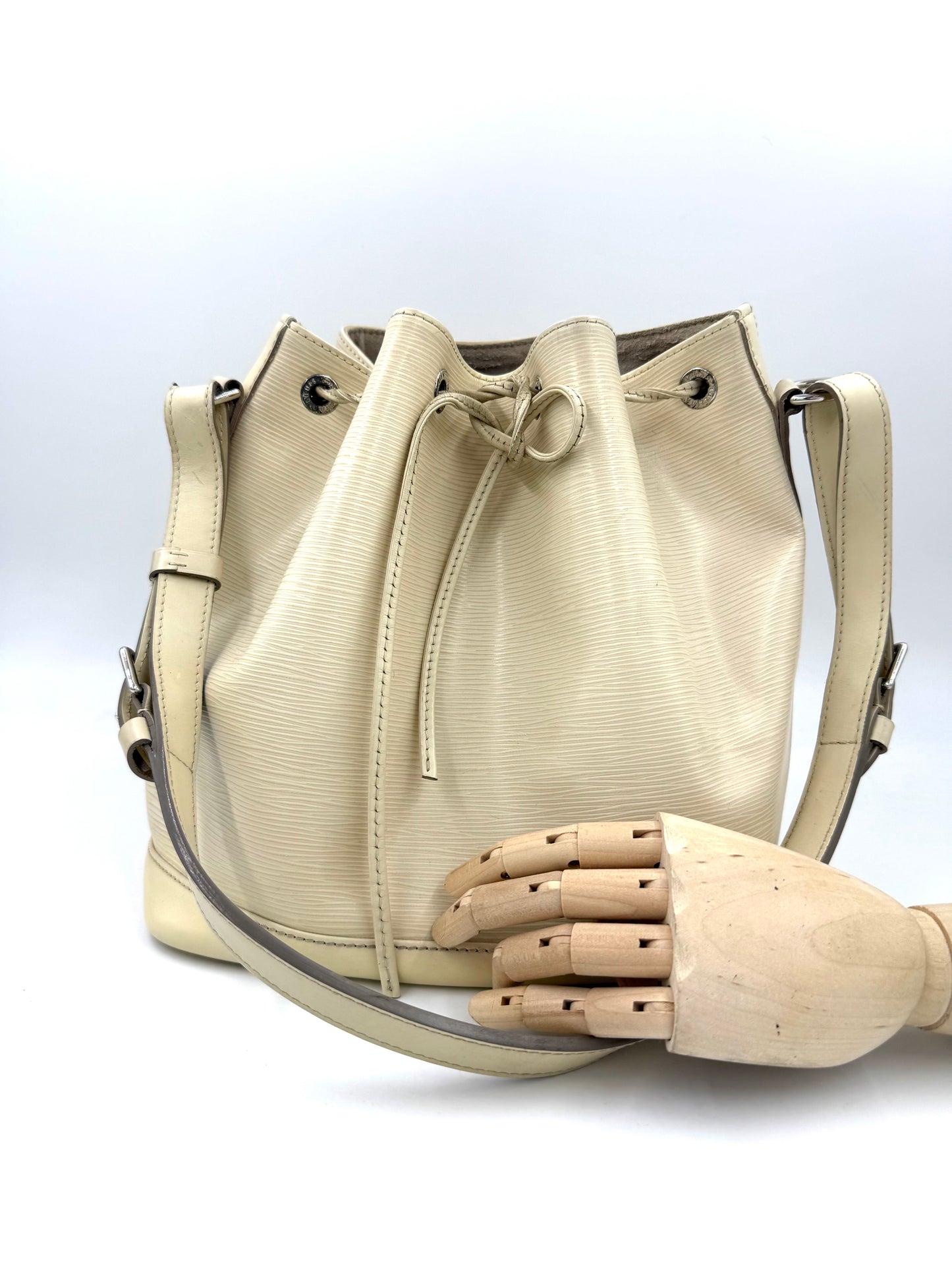 LOUIS VUITTON Noe petit Epi elfenbein