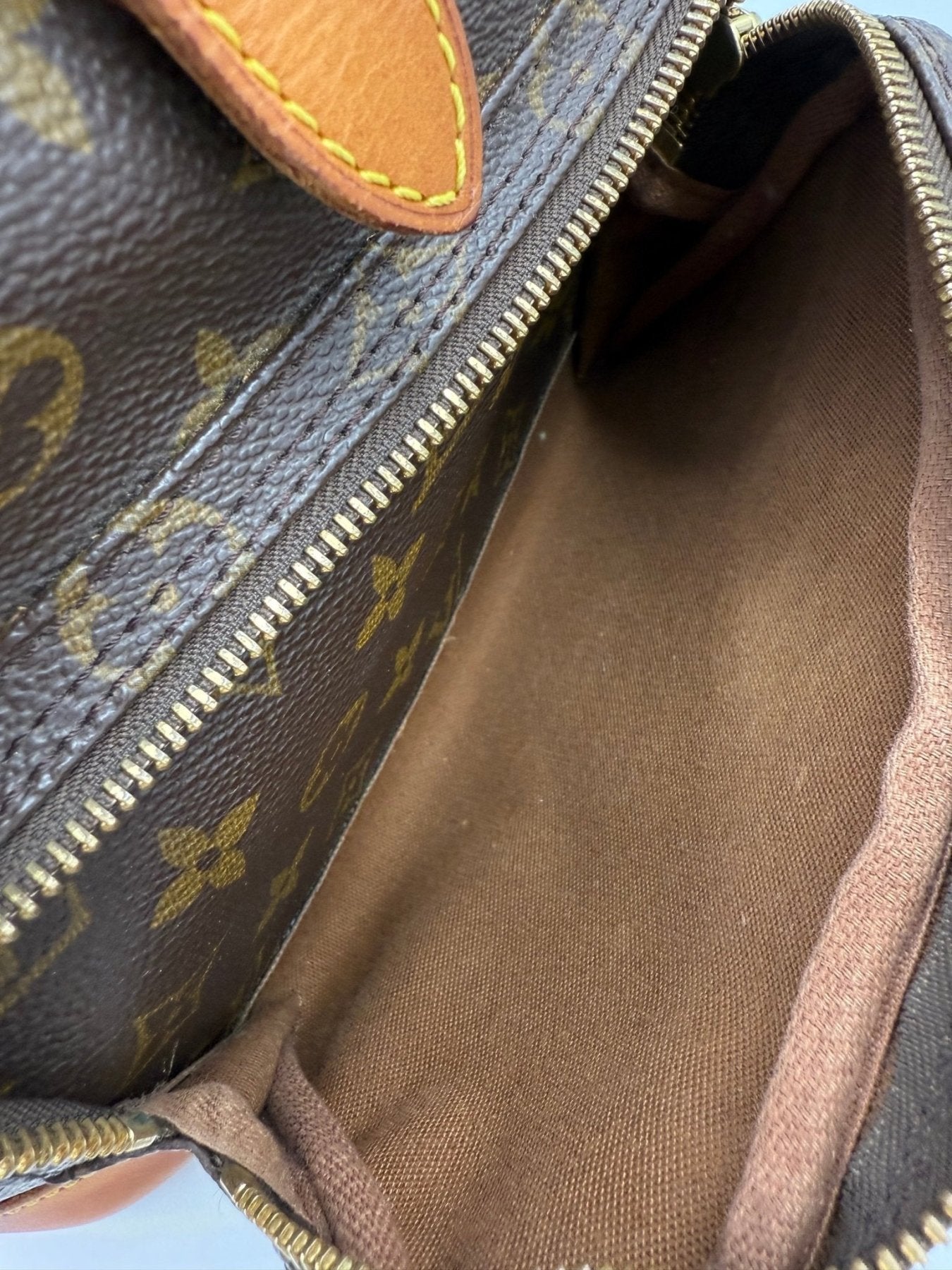 LOUIS VUITTON Montsouris GM Monogram Canvas - Clutch & Macarons - MI1924 - Clutch & Macarons -
