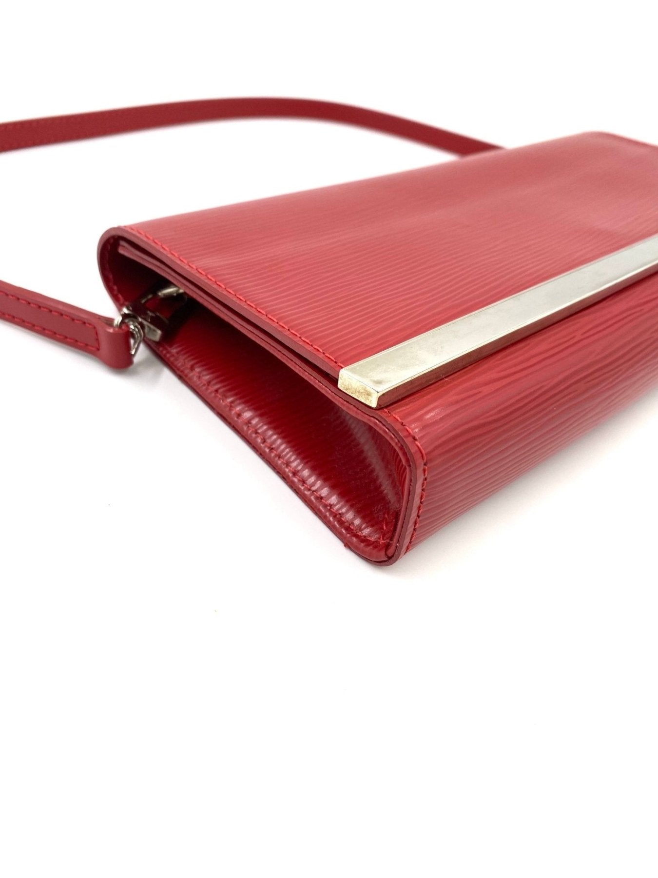 LOUIS VUITTON Pochette Sevigne Epi rouge - Clutch & Macarons - SN5111 - Clutch & Macarons -
