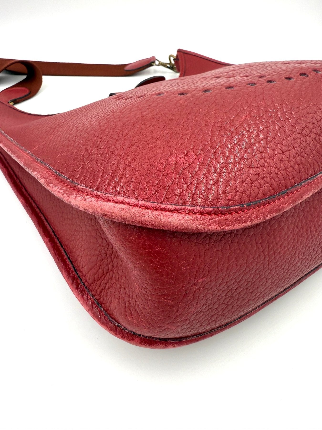 HERMÈS Vintage Evelyne 33 rouge Clemenceleder - Clutch & Macarons - unlesbar - Clutch & Macarons -