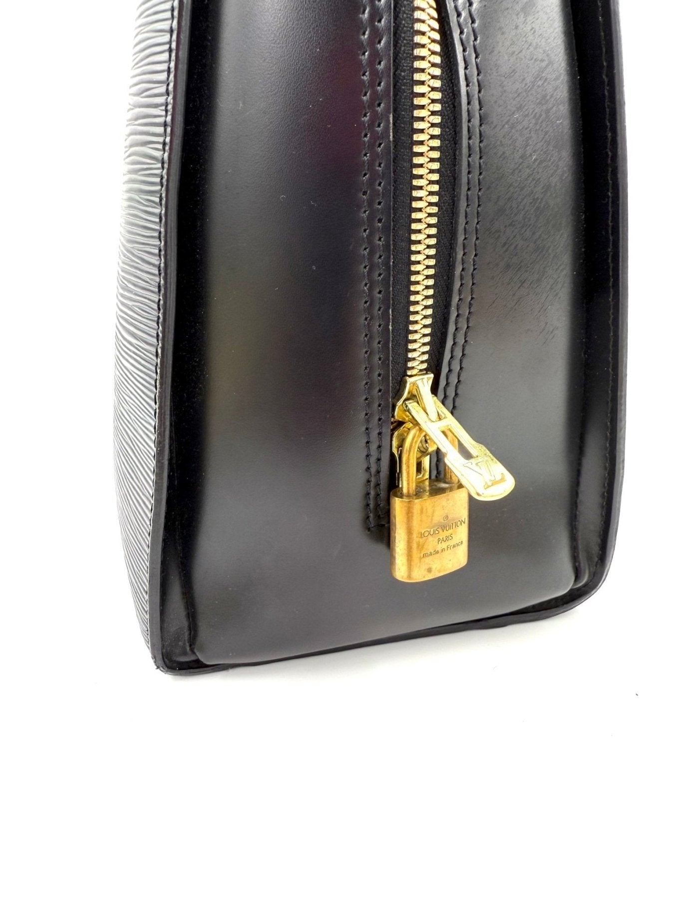 Louis Vuitton Sorbonne Epi Tasche in Schwarz mit goldenem Reissverschluss und Vorhängeschloss, hochwertige Lederstruktur