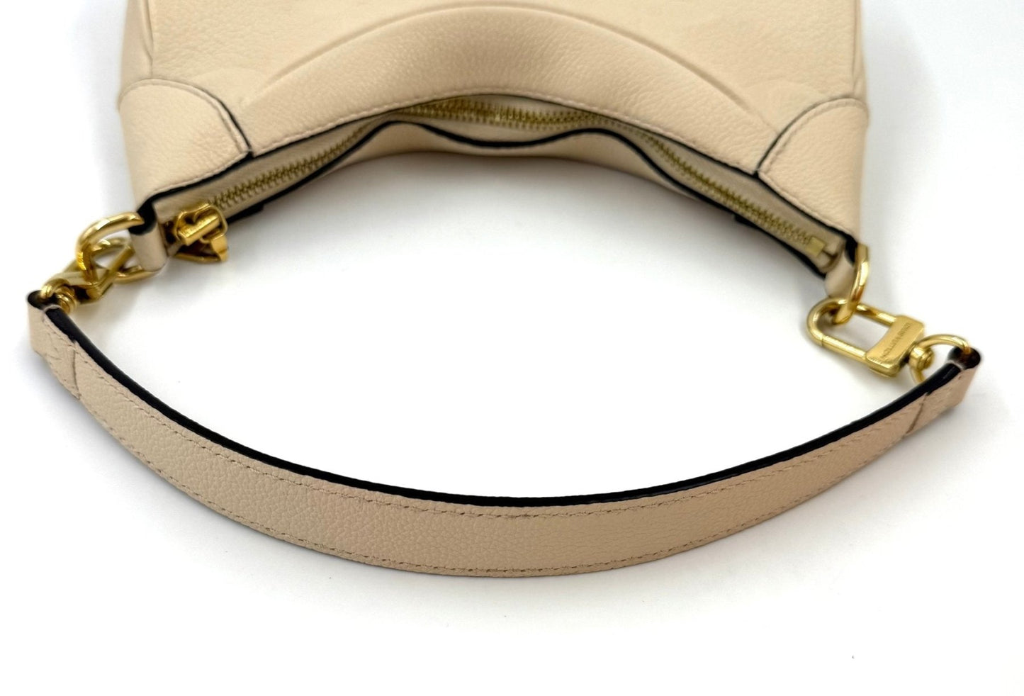 Louis Vuitton Bagatelle Monogram Empreinte Tasche in Creme mit goldfarbenen Beschlagen und verstellbarem Schulterriemen