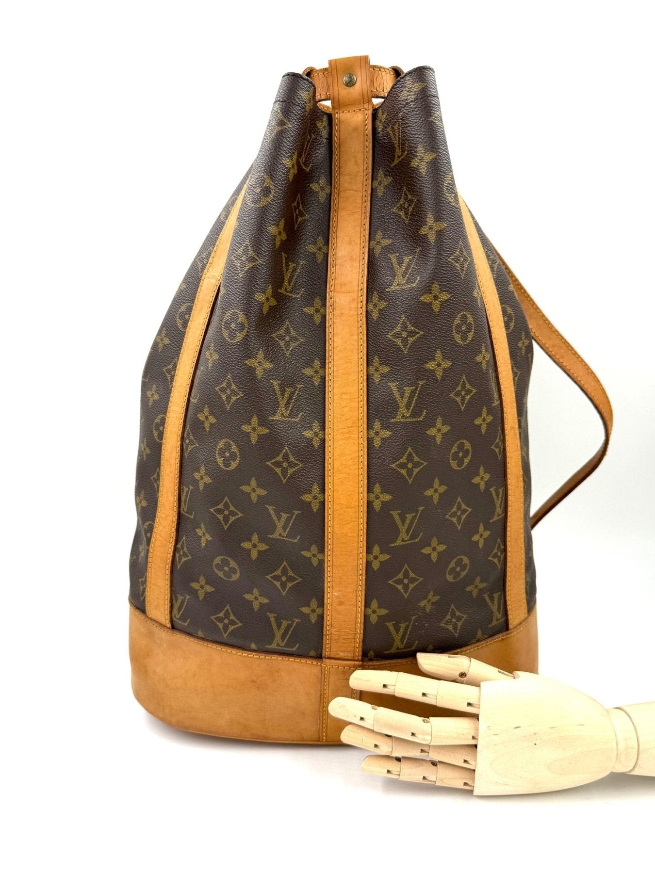 Louis Vuitton Randonnee GM Monogram Canvas Vintage Beuteltasche mit braunen Lederriemen und klassischem LV-Muster