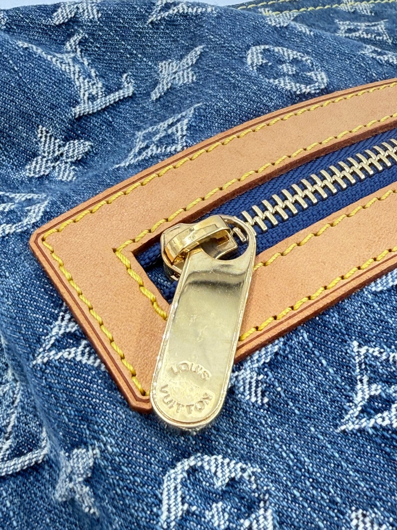 LOUIS VUITTON Baggy Monogram Denim - Clutch & Macarons - FL1015 - Clutch & Macarons -
