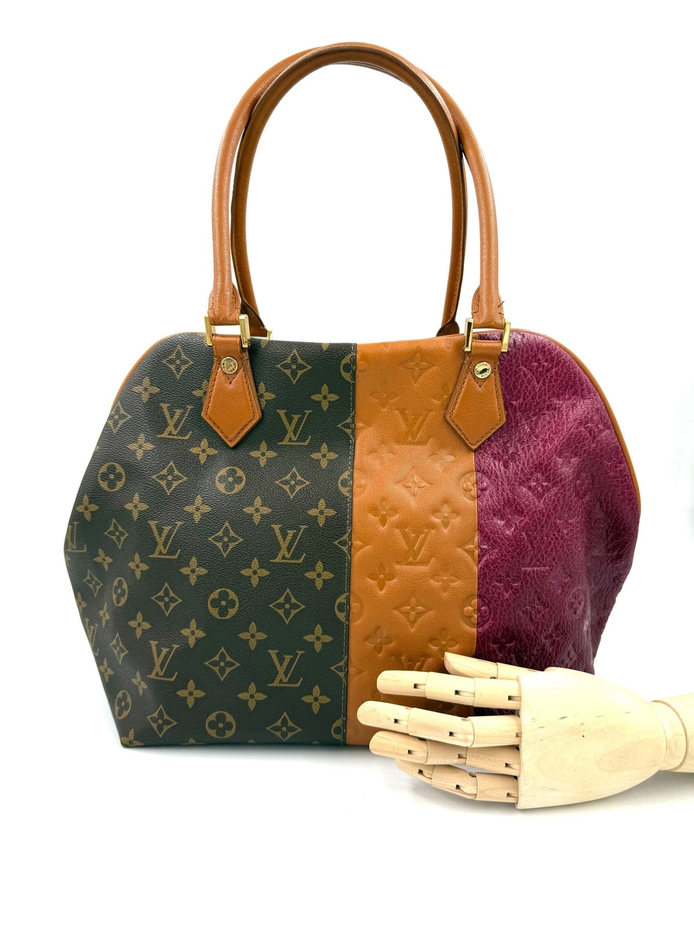 LOUIS VUITTON Tri - Color Shopper Bordeaux - Clutch & Macarons - AR1151 - Clutch & Macarons -