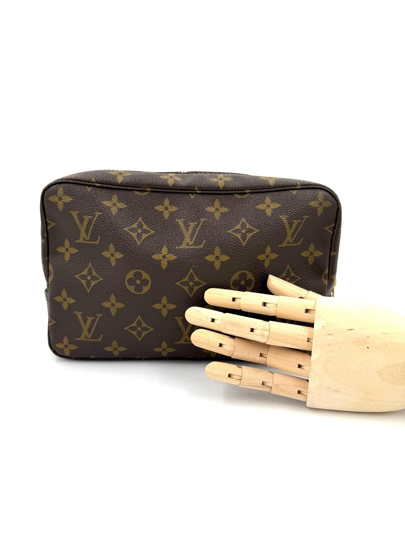 LOUIS VUITTON Trousse Toilette 23 Monogram Canvas - Clutch & Macarons - TH0961 - Clutch & Macarons -