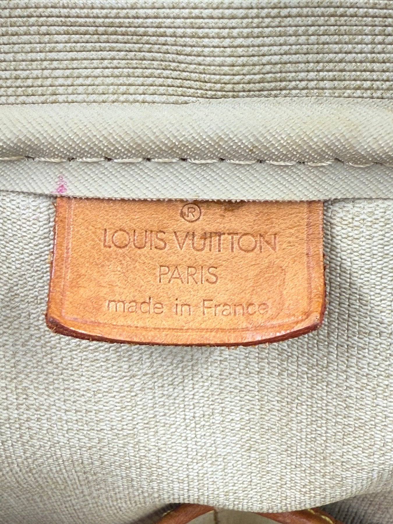 LOUIS VUITTON Deauville MM Monogram Canvas - Clutch & Macarons - VI1916 - Clutch & Macarons -