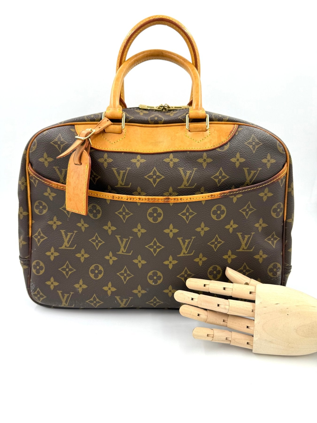 LOUIS VUITTON Deauville MM Monogram Canvas - Clutch & Macarons - VI1916 - Clutch & Macarons -