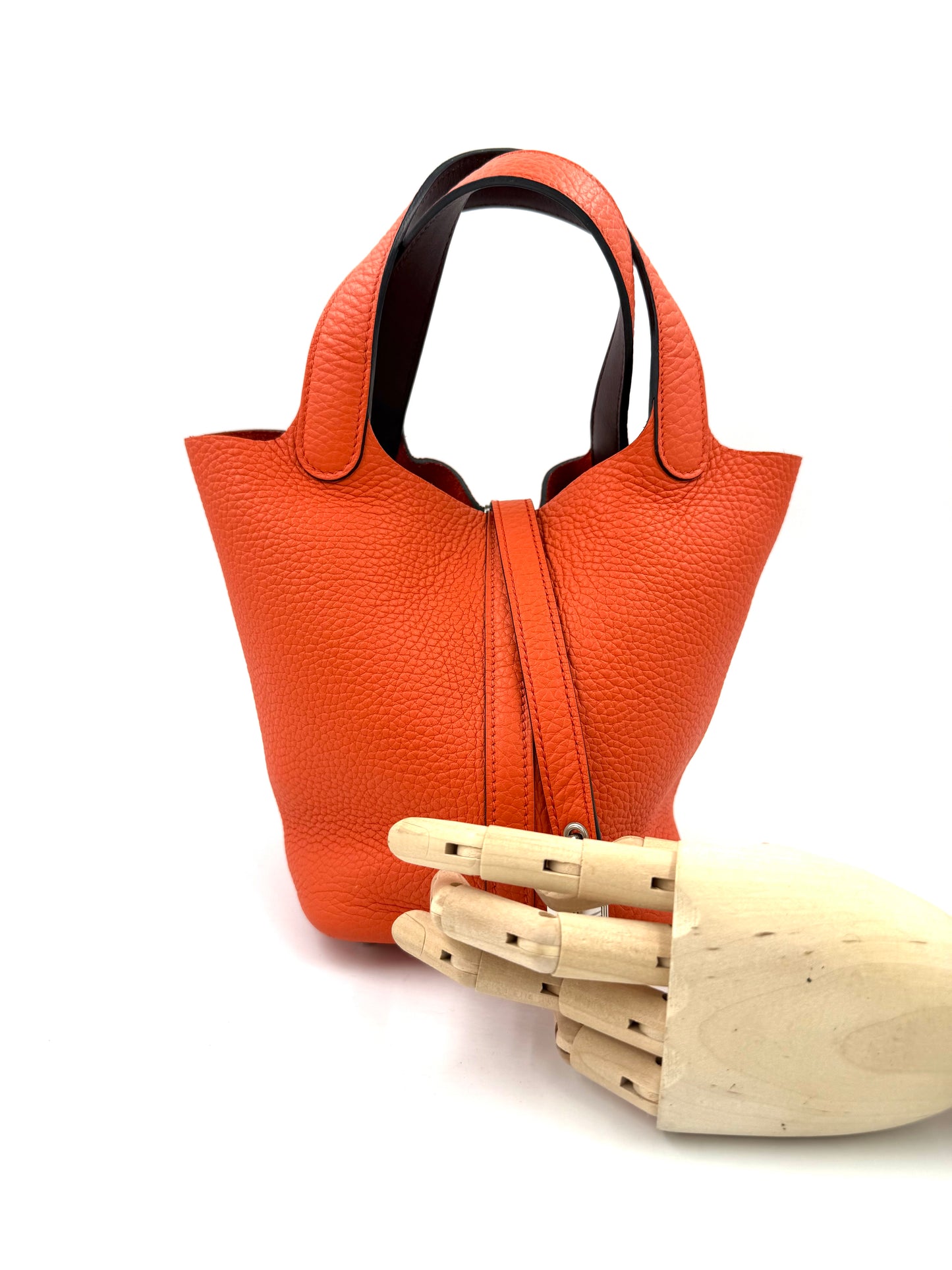 HERMÈS Picotin 18 Lock Orange Feu PHW