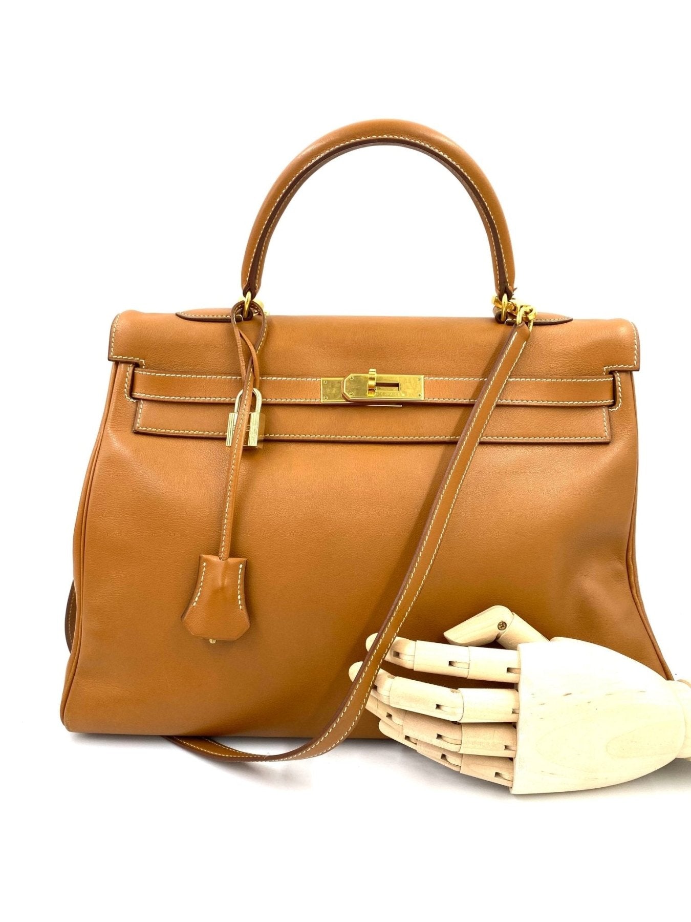 HERMÈS Kelly 35 Soft Gulliver Leder gold mit Schulterriemen - Clutch & Macarons - B im Quadrat, 1998 - Clutch & Macarons -