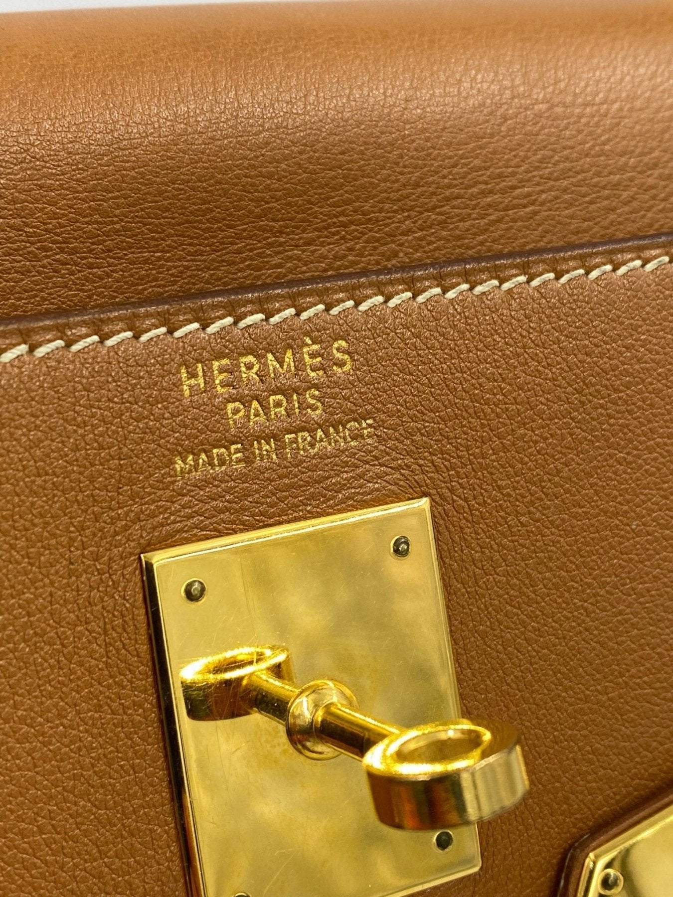 HERMÈS Kelly 35 Soft Gulliver Leder gold mit Schulterriemen - Clutch & Macarons - B im Quadrat, 1998 - Clutch & Macarons -