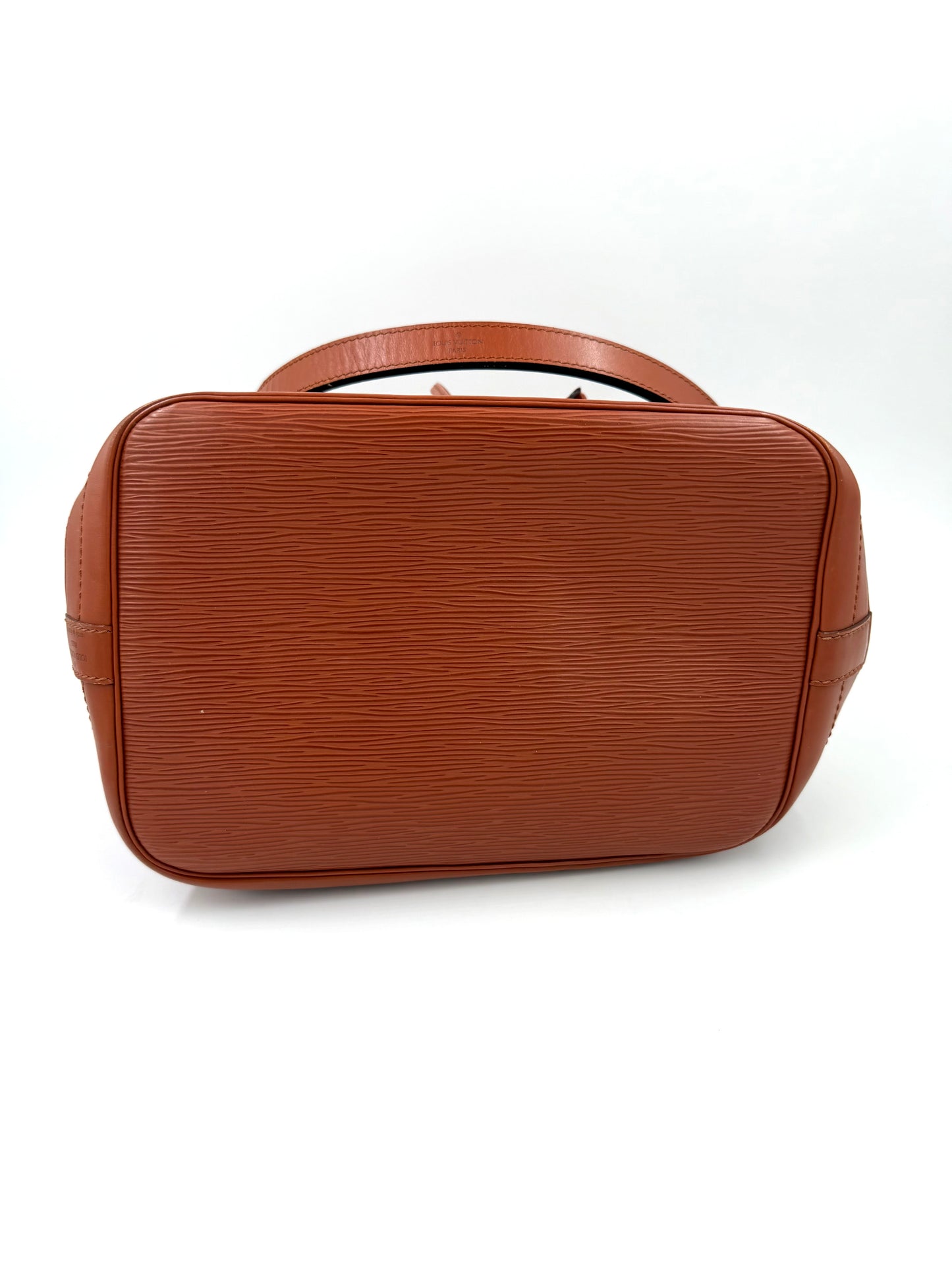 LOUIS VUITTON Noe Grande Epi Kenian Tasche aus robustem, gebrauchtem Epi-Leder in Braun, gepflegter Zustand, Vintage 1995.