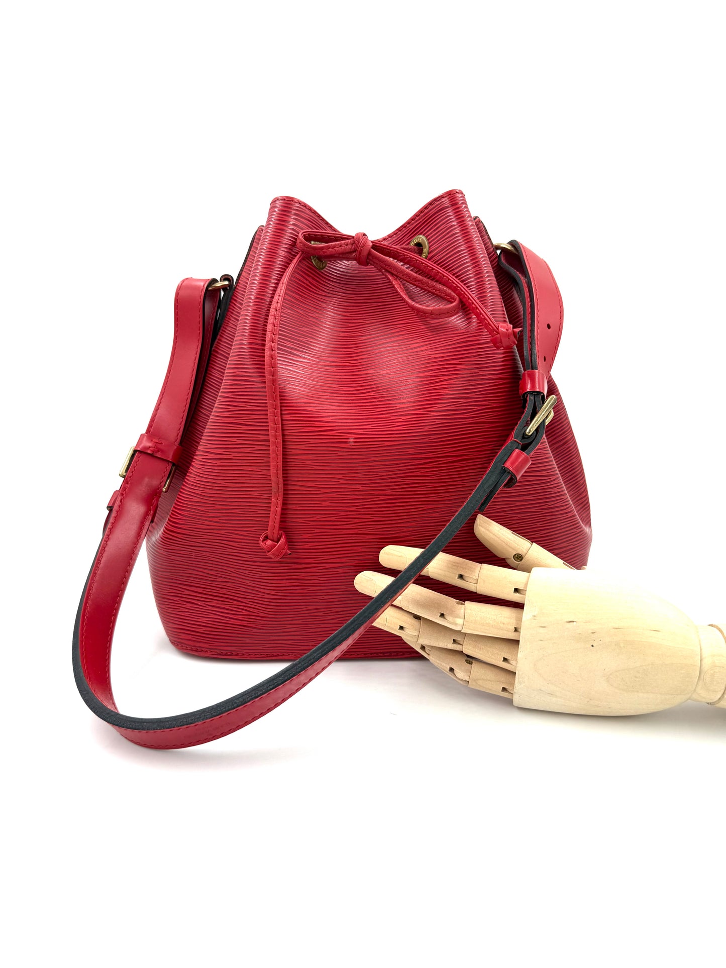 LOUIS VUITTON Noe petit Epi rouge