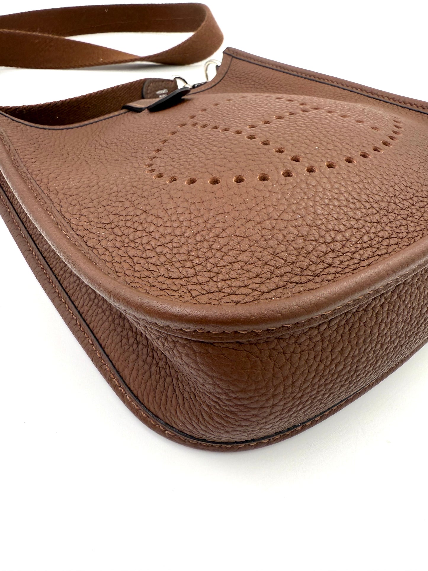 HERMÈS Eveylne 16 Clemenceleder braun