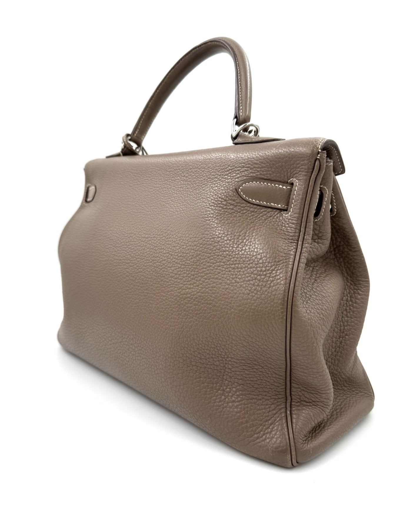 HERMES Kelly 35 Etoupe Vintage Handtasche aus Leder in graubraunem Farbton mit silbernen Beschlagen, seitliche Ansicht