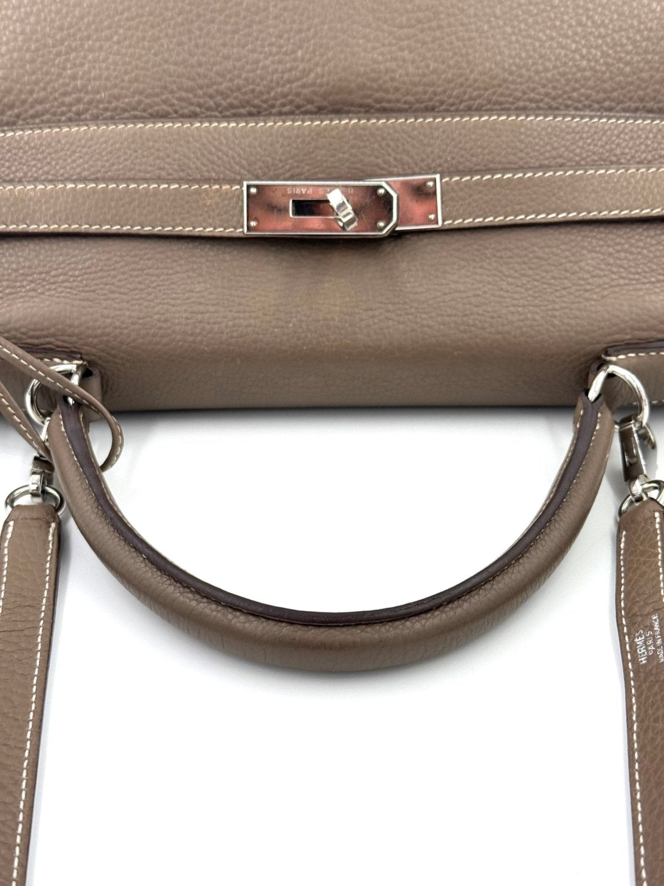 HERMES Kelly 35 Etoupe Vintage Handtasche aus Leder mit silbernen Beschlagen und abnehmbarem Schulterriemen