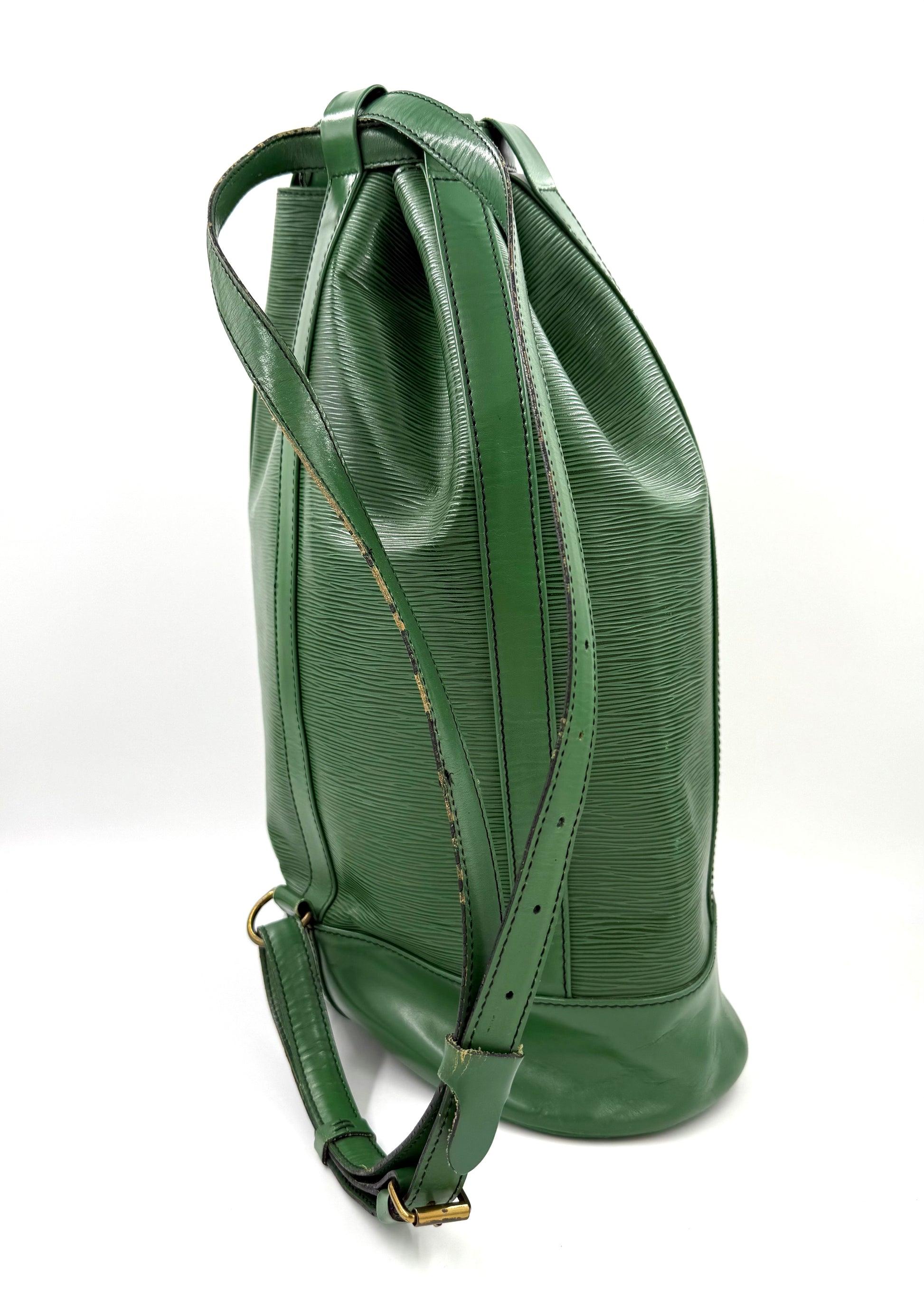 Louis Vuitton Randonnee Beuteltasche aus grunem Epi-Leder mit verstellbarem Schulterriemen, Vintage-Design