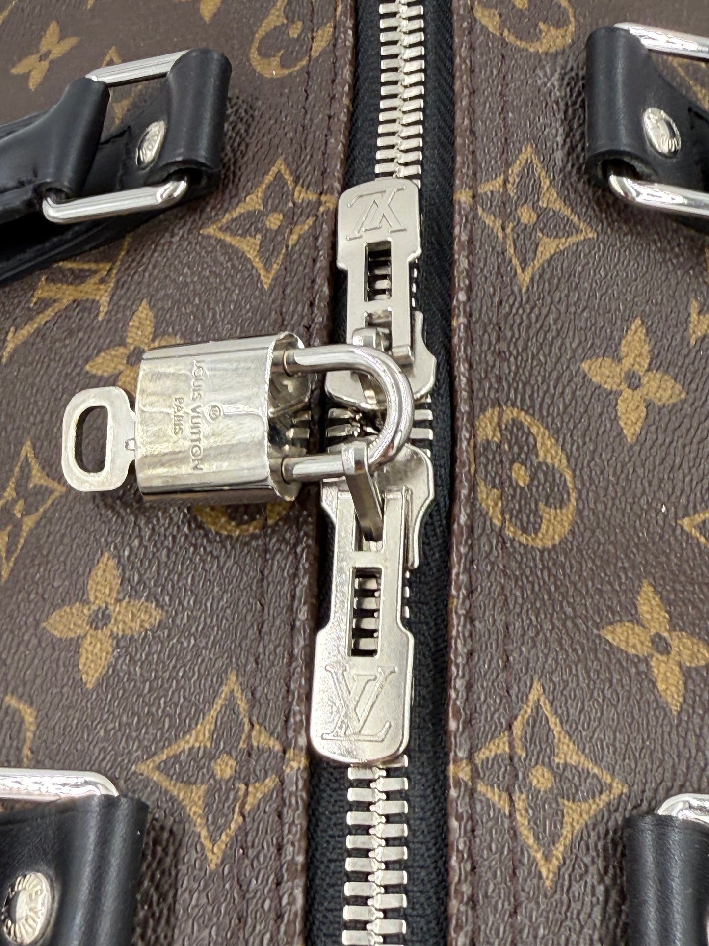 LOUIS VUITTON Keepall 45 Bandouliere Monogram Canvas schwarz
