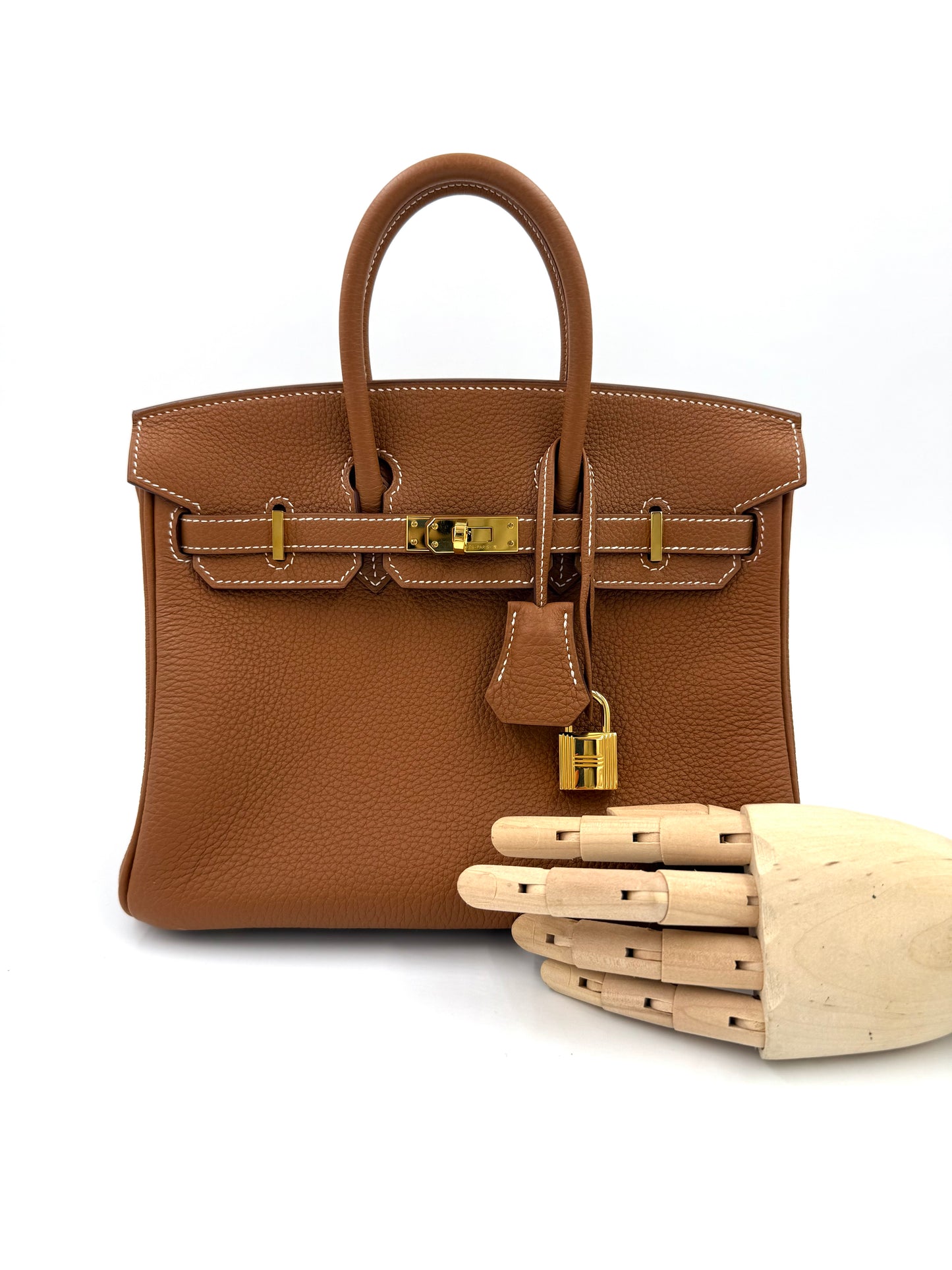 HERMÈS Birkin 25 Togo Gold GHW Fullset braune Ledertasche mit goldfarbenem Schloss und feinen weißen Ziernähten