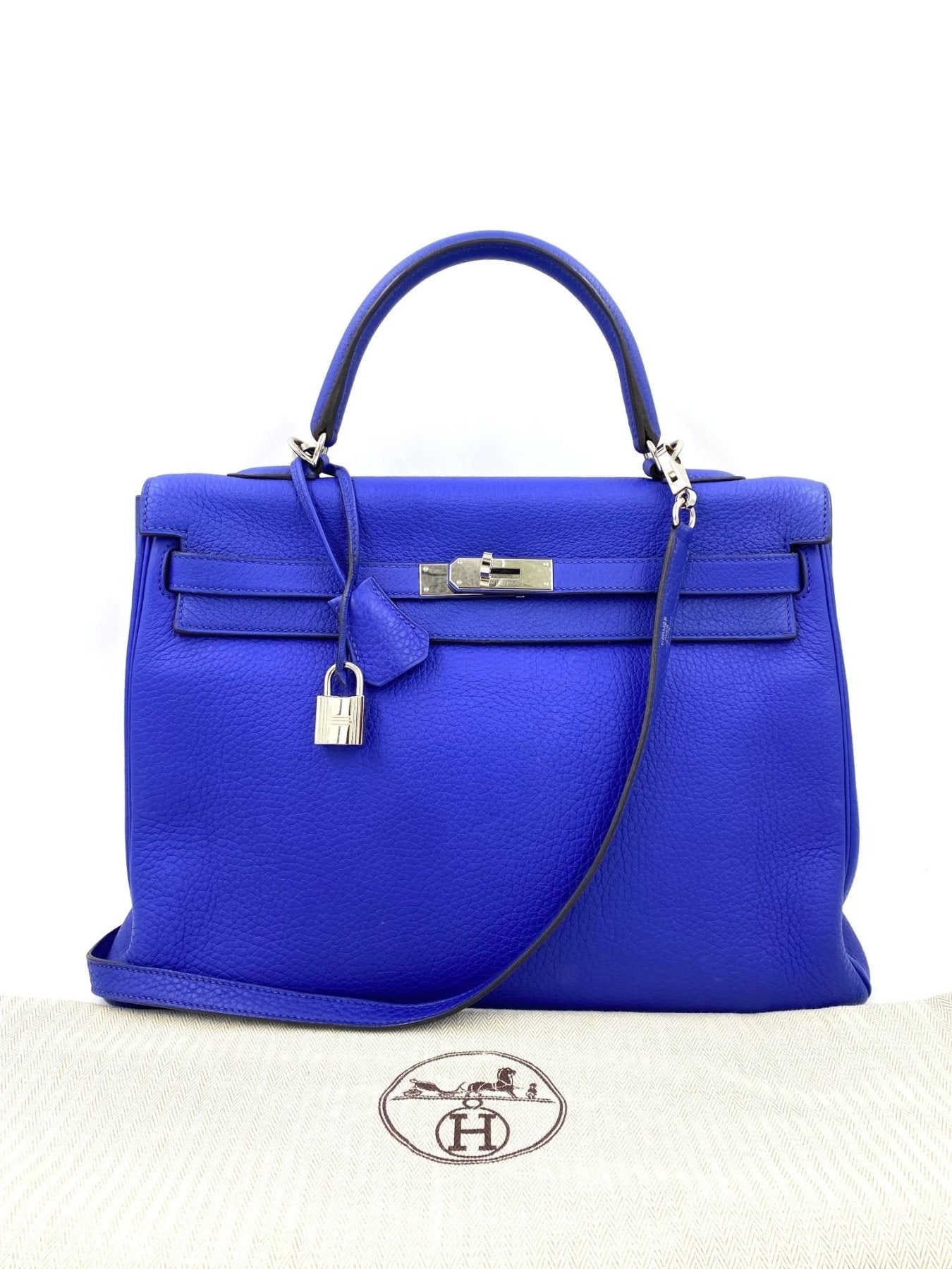 HERMÈS Kelly 35 Retourné Bleu Royal Taurillon Clemence Leder - Clutch & Macarons - O im Quadrat, 2011 - Clutch & Macarons -