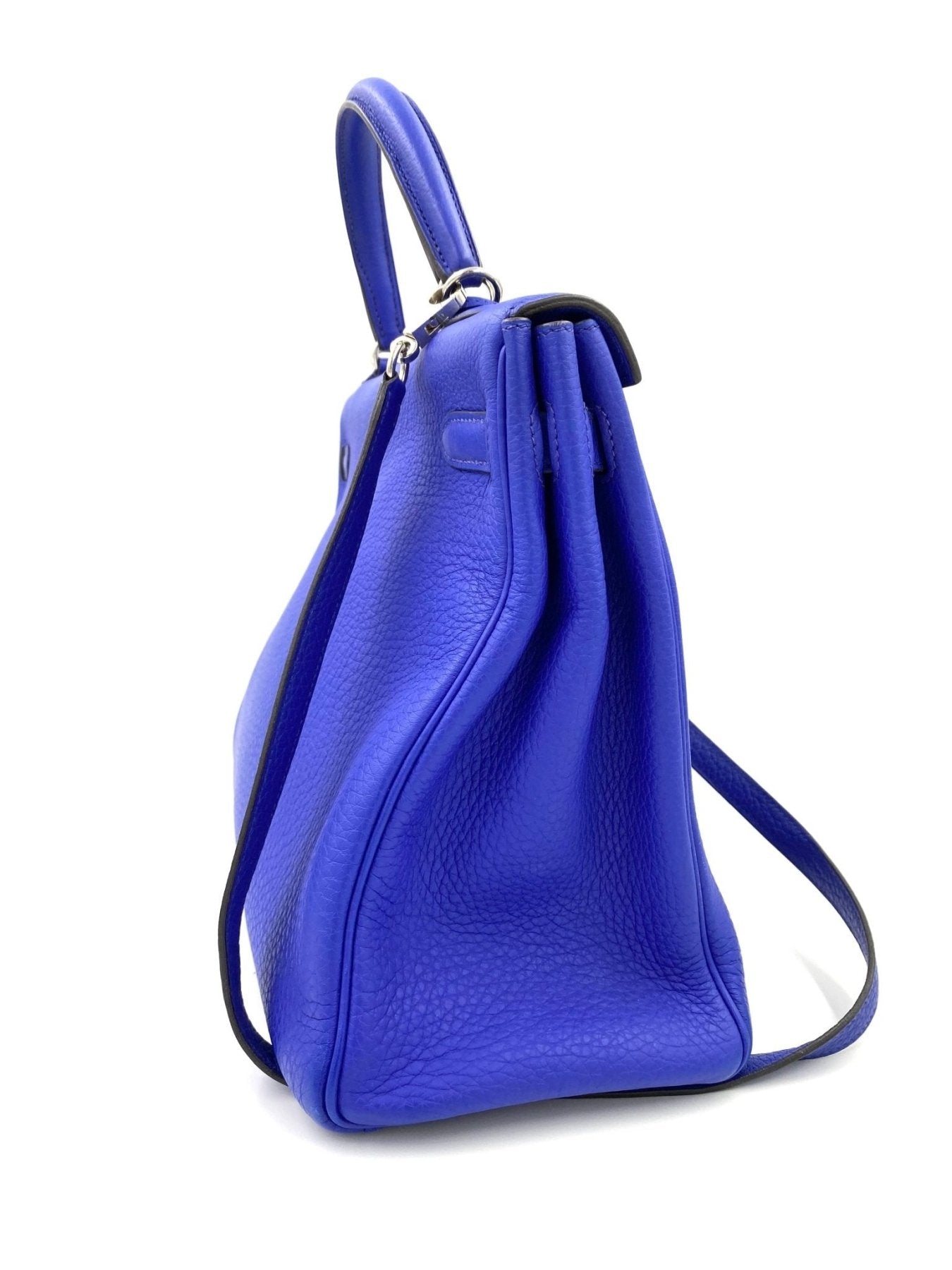 HERMÈS Kelly 35 Retourné Bleu Royal Taurillon Clemence Leder - Clutch & Macarons - O im Quadrat, 2011 - Clutch & Macarons -