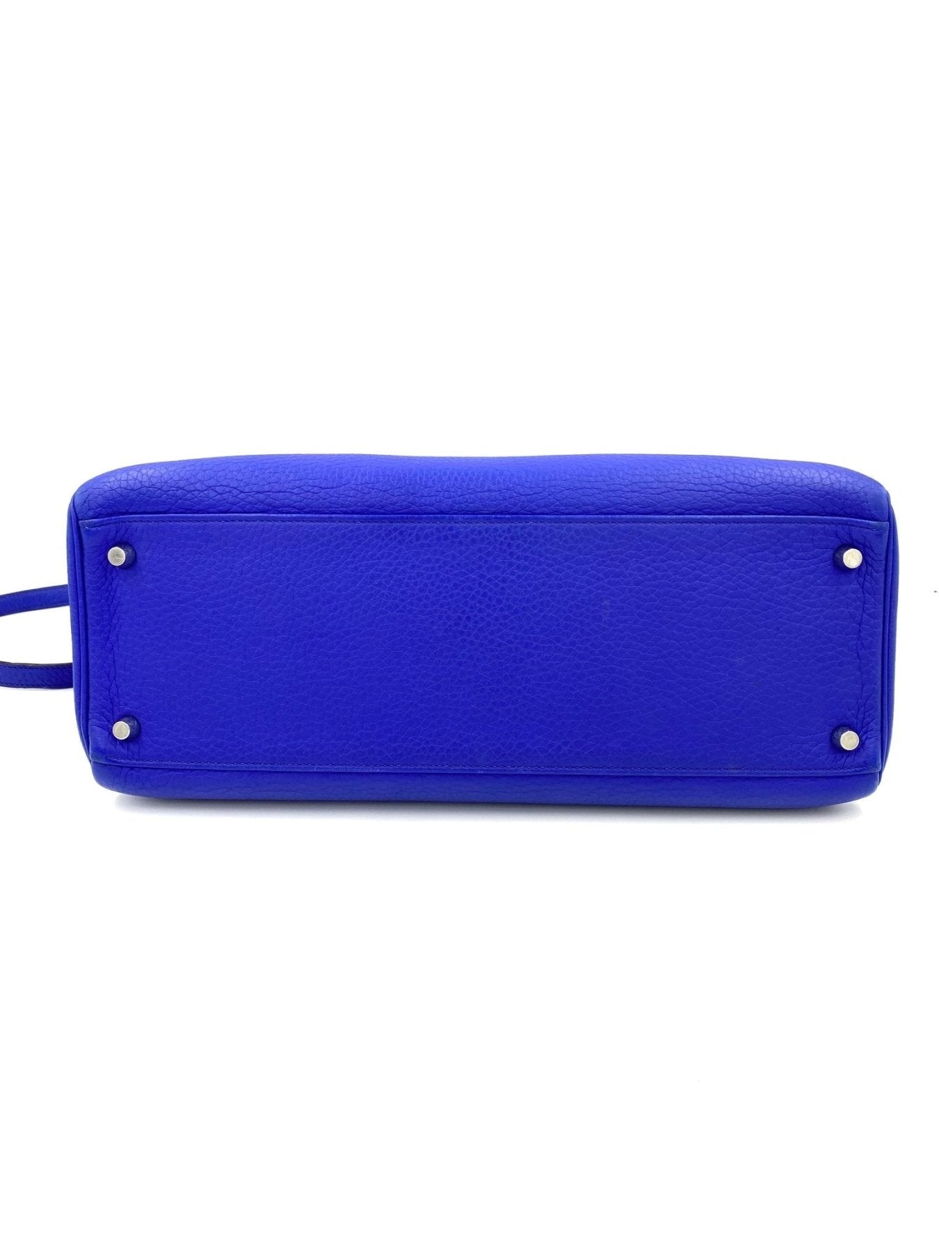 HERMÈS Kelly 35 Retourné Bleu Royal Taurillon Clemence Leder - Clutch & Macarons - O im Quadrat, 2011 - Clutch & Macarons -