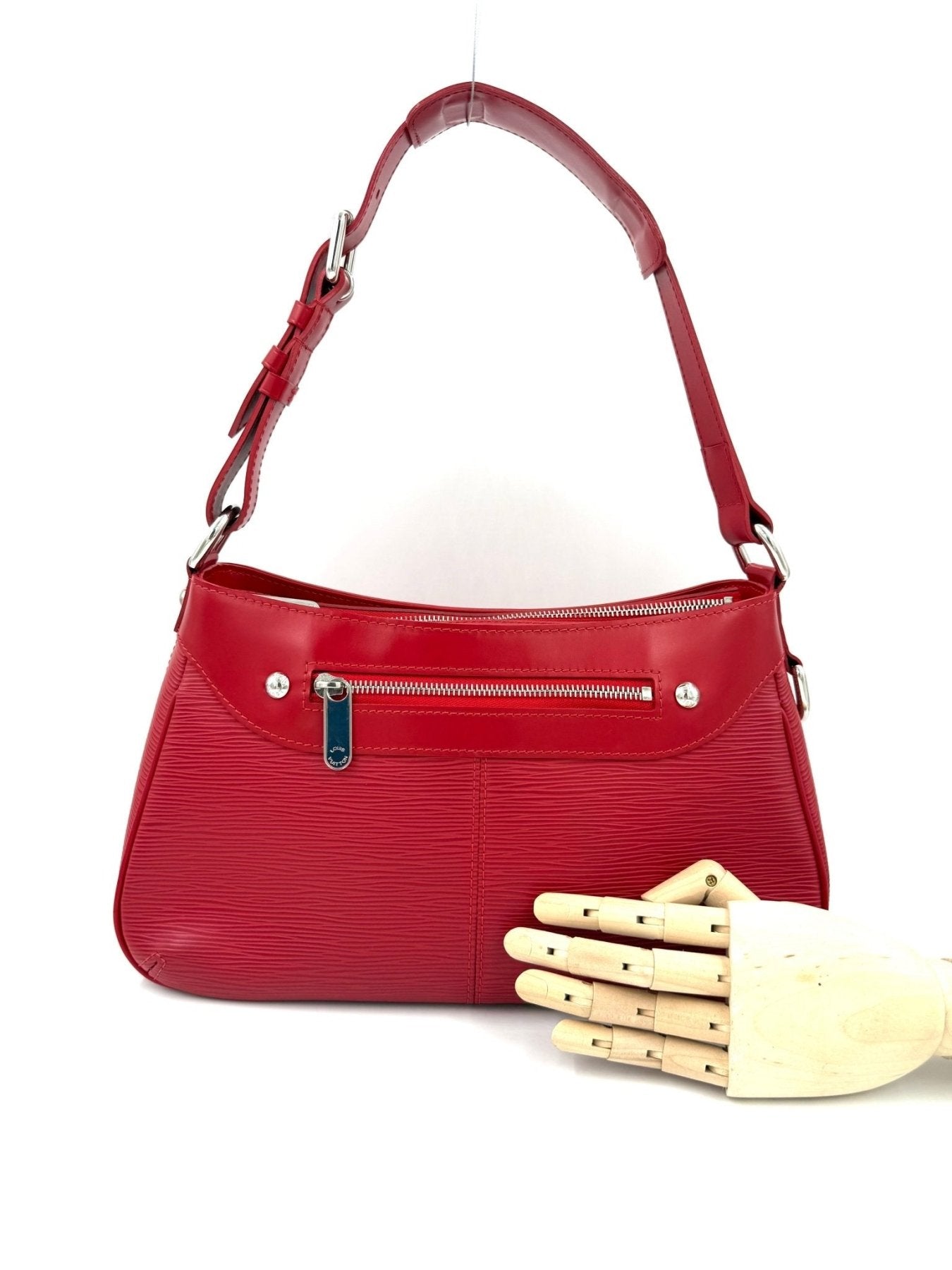 LOUIS VUITTON Turenne Epi rouge - Clutch & Macarons - MI1016 - Clutch & Macarons -