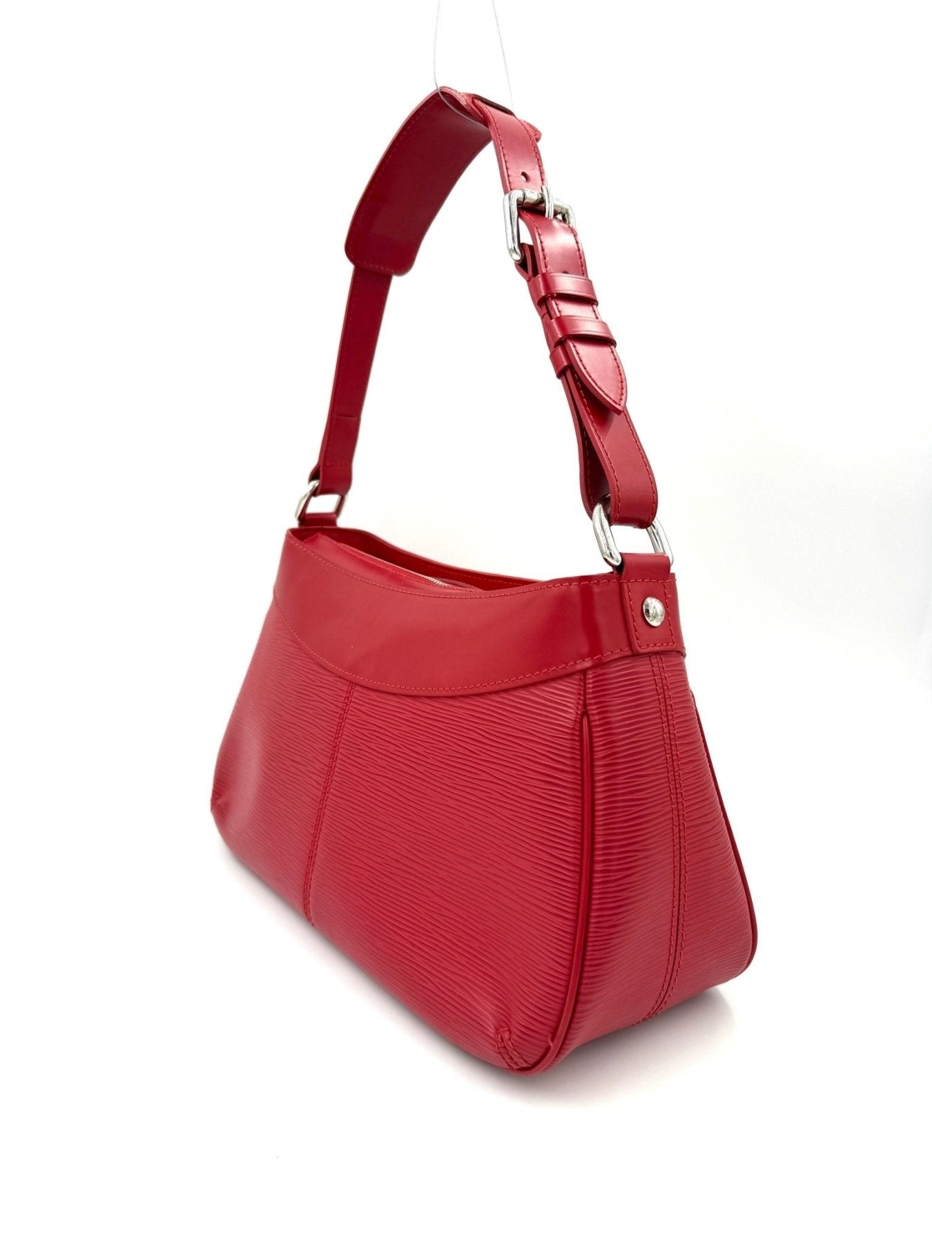 LOUIS VUITTON Turenne Epi rouge - Clutch & Macarons - MI1016 - Clutch & Macarons -
