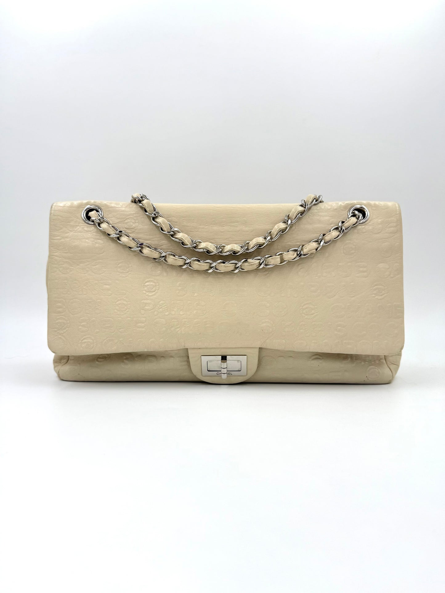 CHANEL Double Flap Bag Jumbo creme