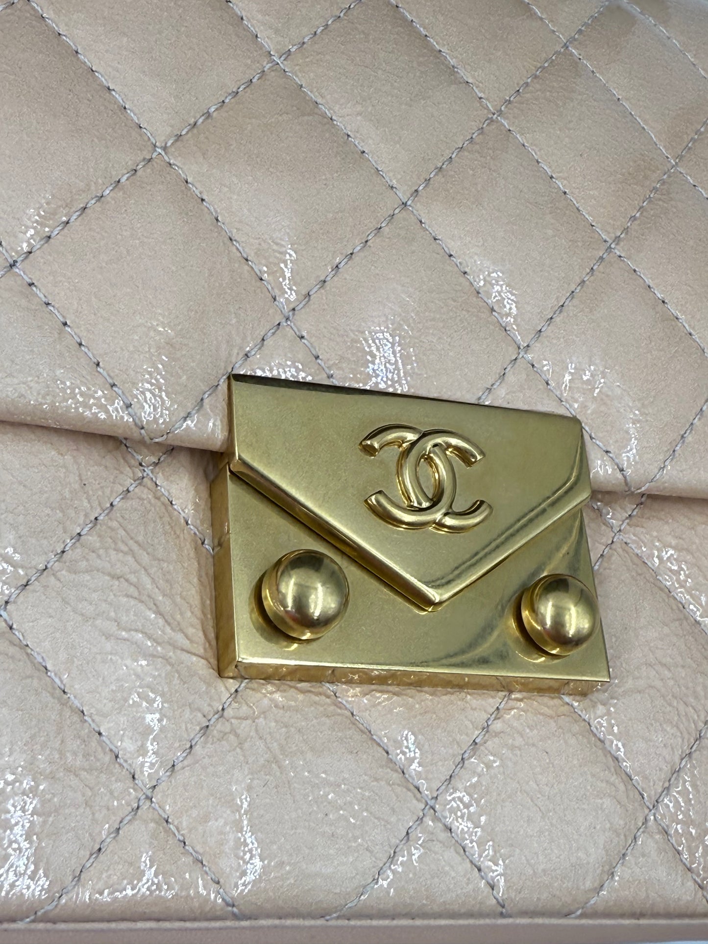 CHANEL Single Flap Bag medium Lackleder puderrose