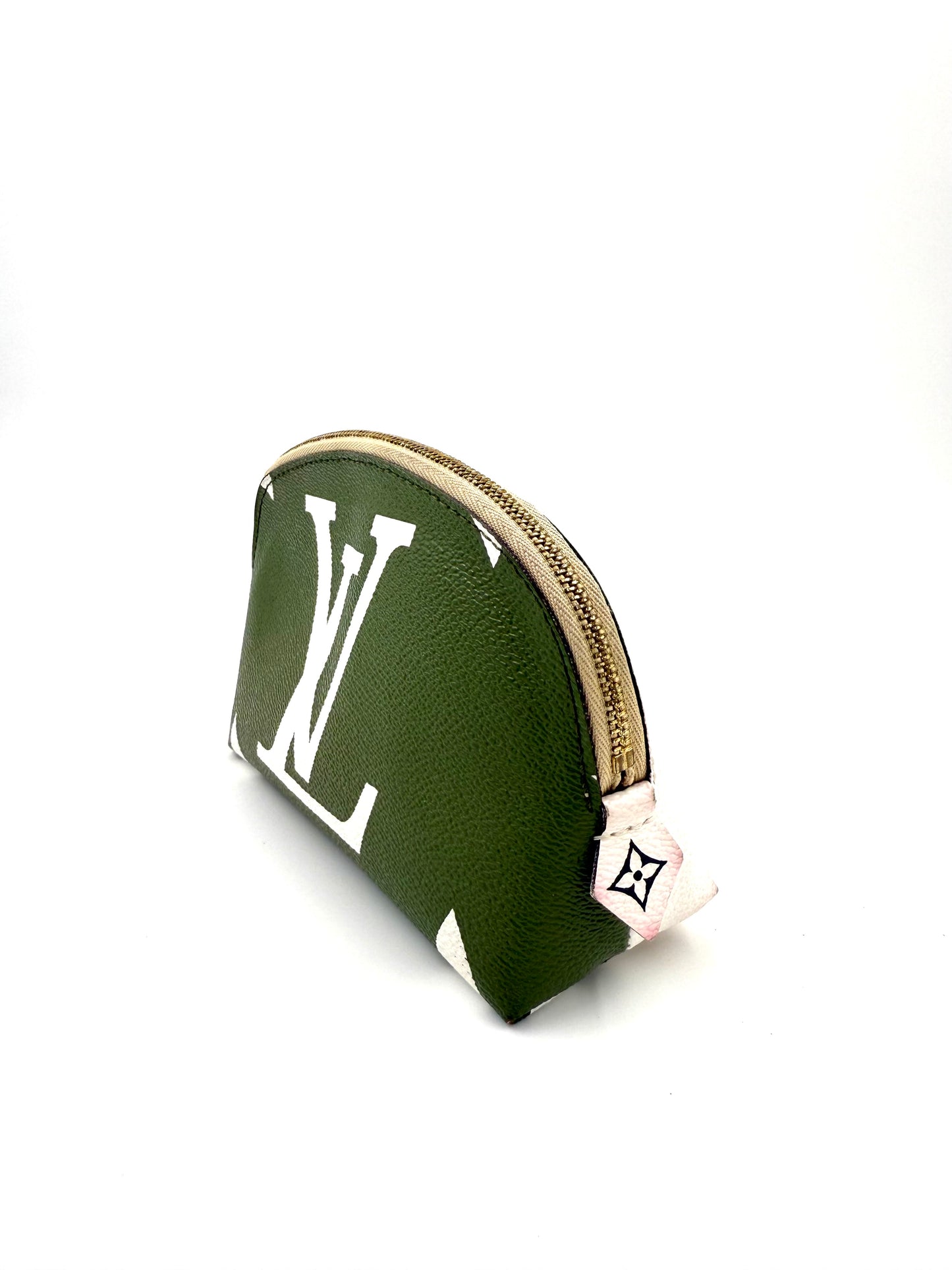LOUIS VUITTON Pochette Cosmetique „By the Pool“ kahki